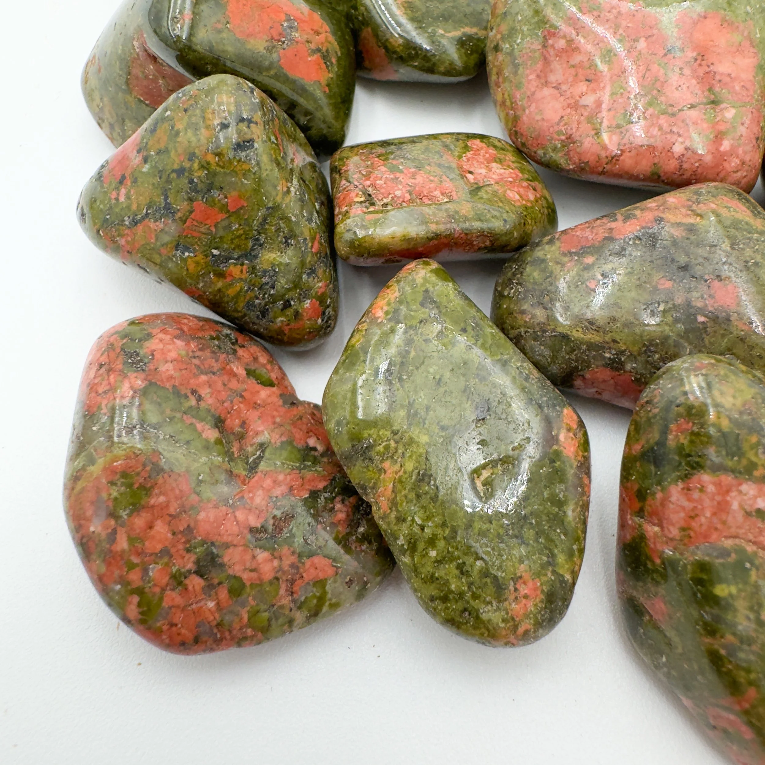 Wholesale Unakite Tumbled Stones 7848.jpg