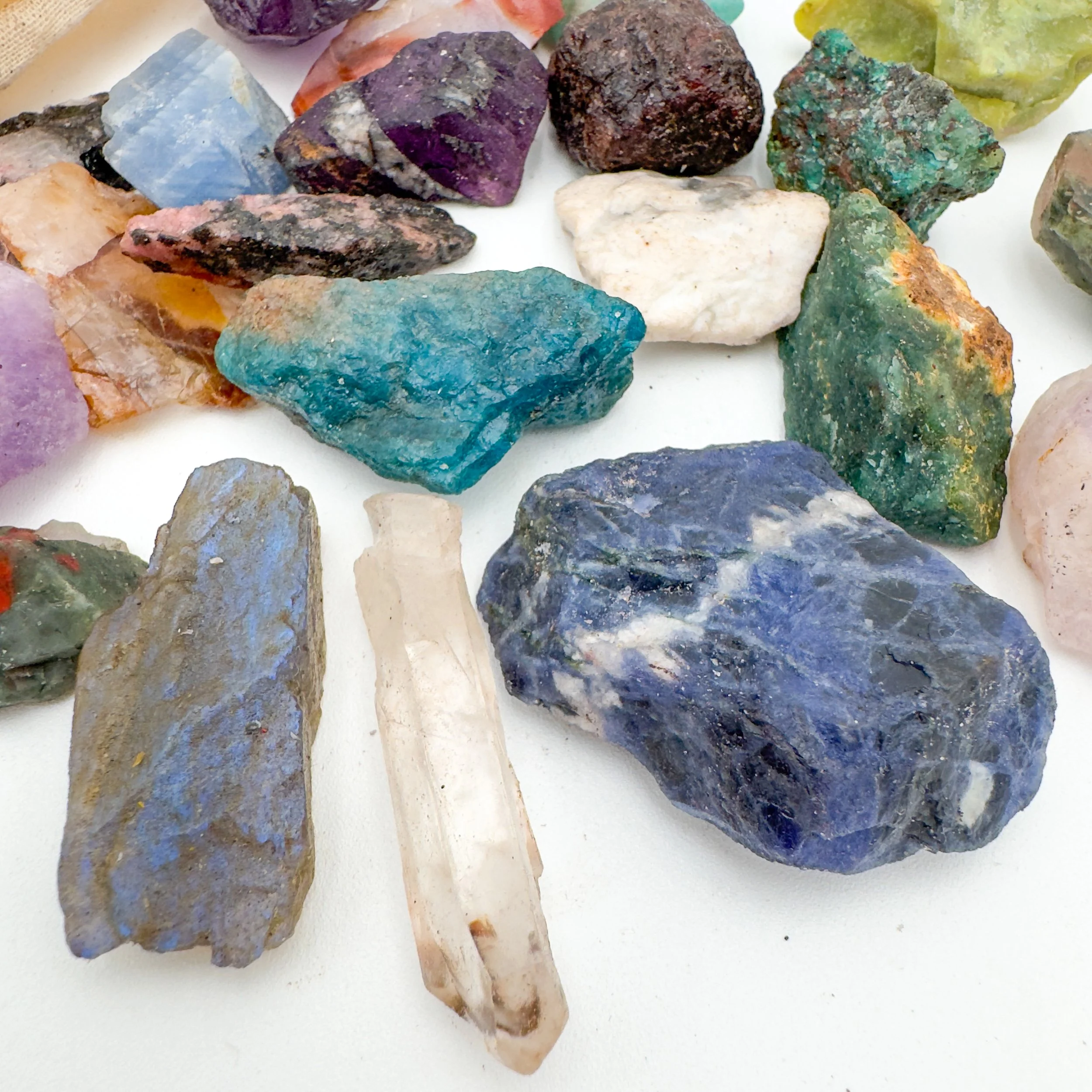 Bulk Mixed Raw Gemstone Crystals 7658-2.jpg