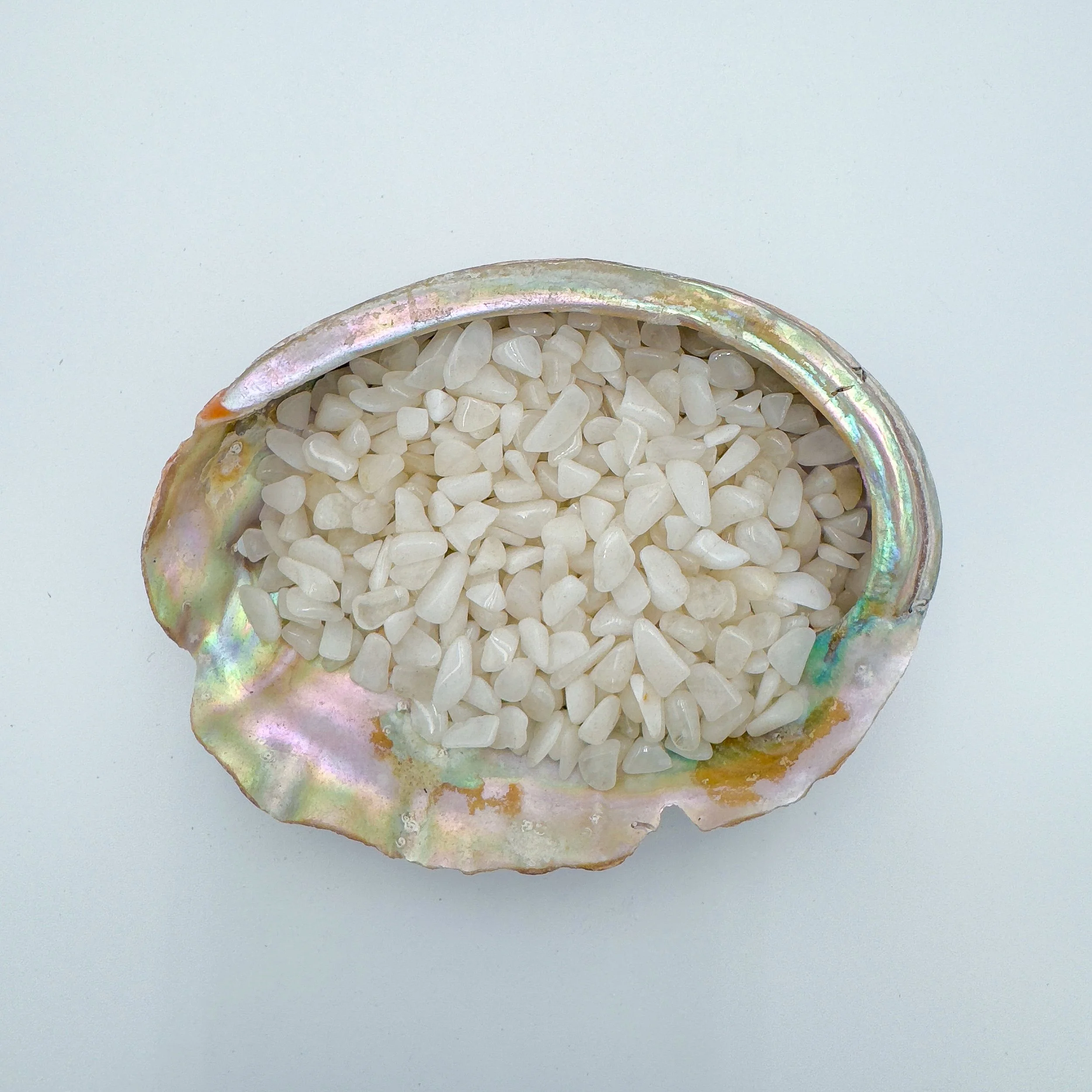 Bulk Snow Quartz crystal chips – polished tumbled white gemstone pieces, ideal for crafts, décor, jewelry making, meditation, and healing energy work.