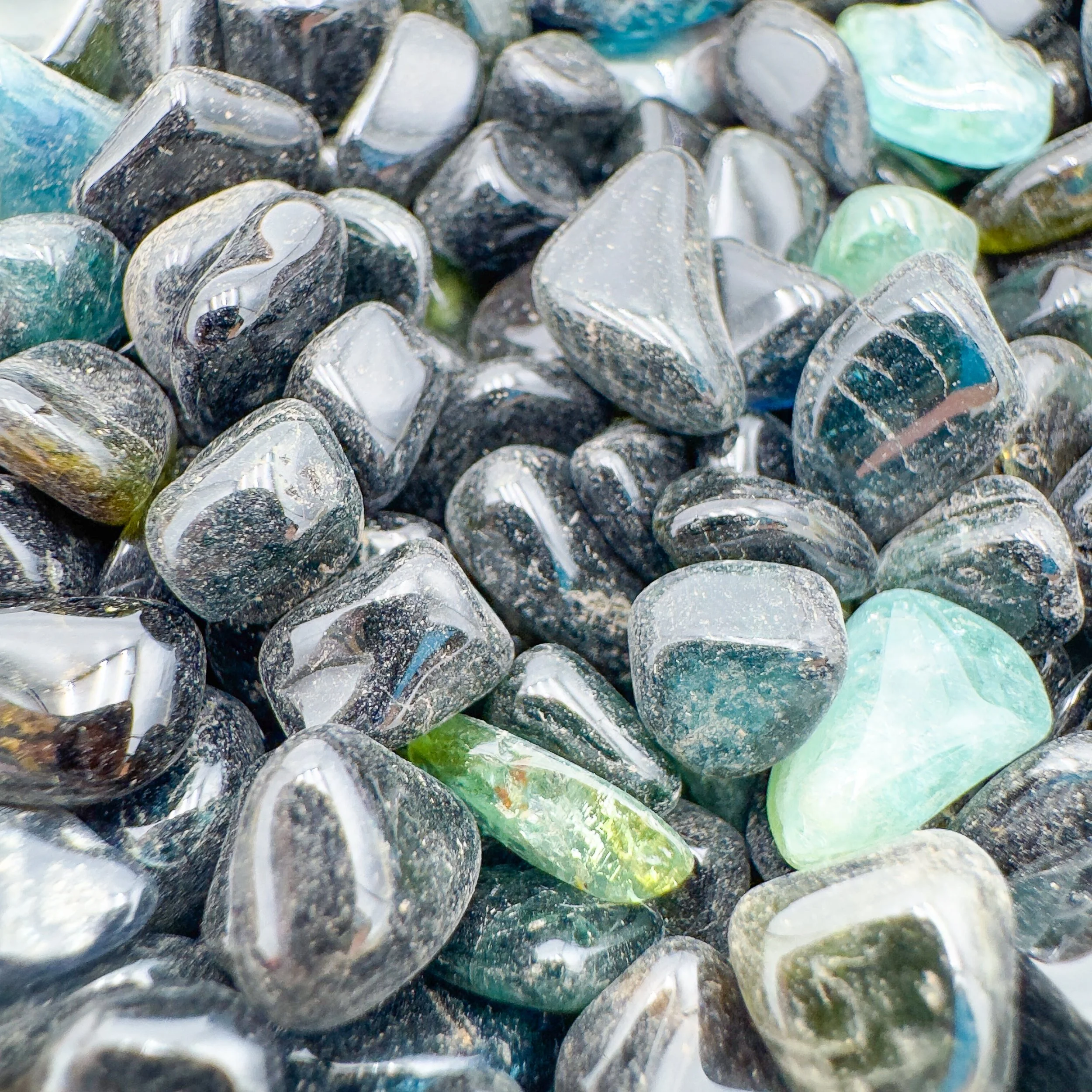 Bulk Tumbled Gemstone Crystal Chips 7574.jpg