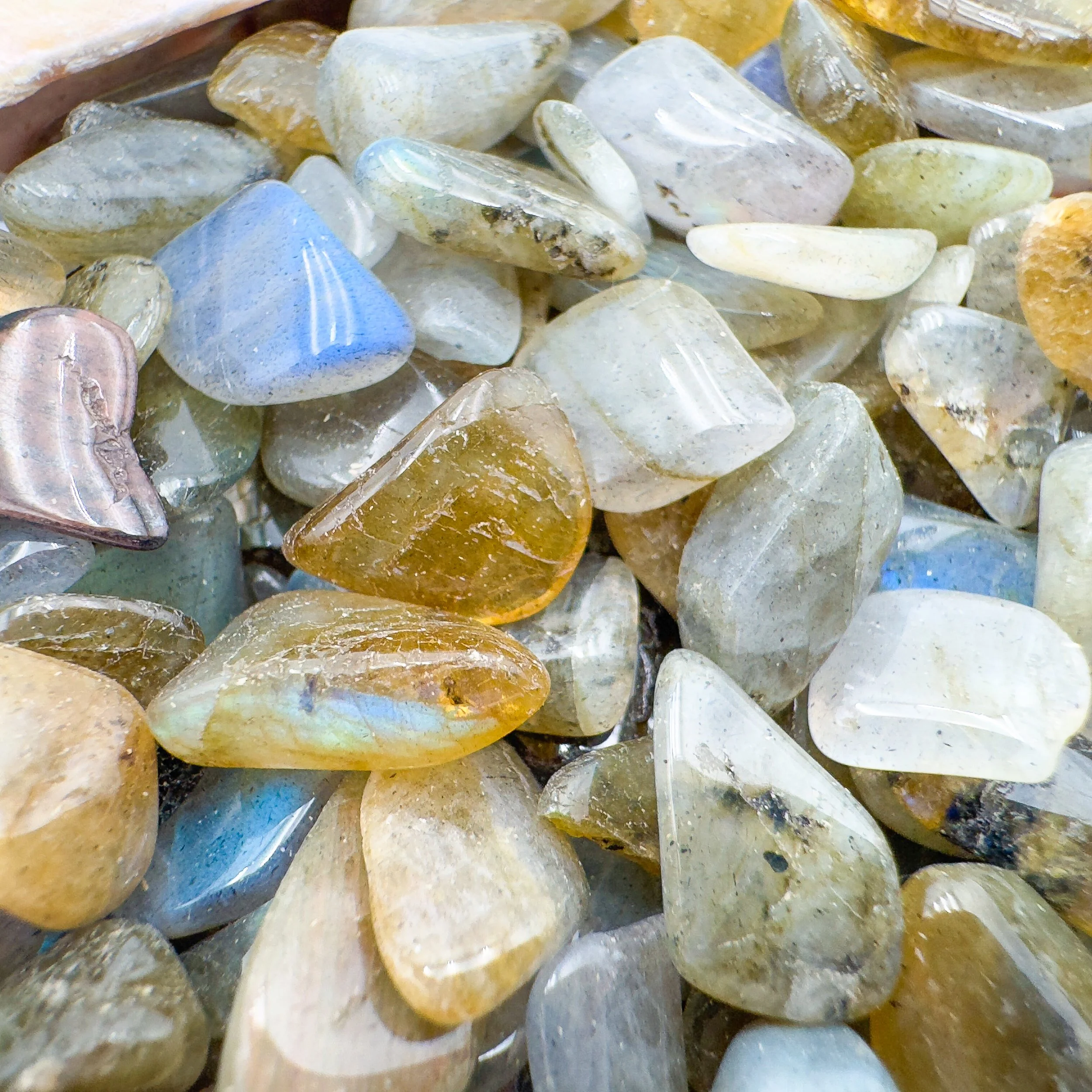 Bulk Tumbled Gemstone Crystal Chips 7601.jpg