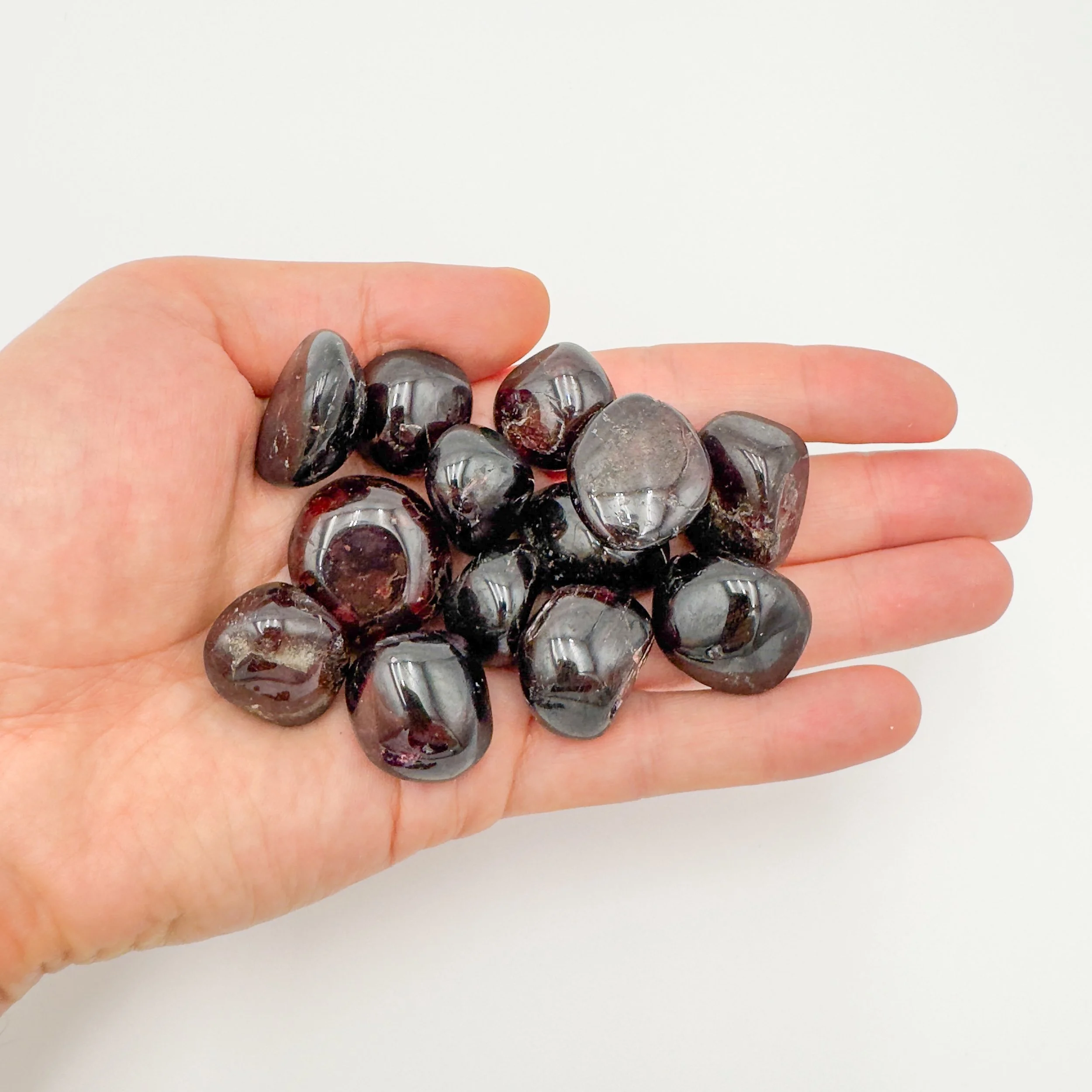 Wholesale Garnet Tumbled Stones 8010.jpg