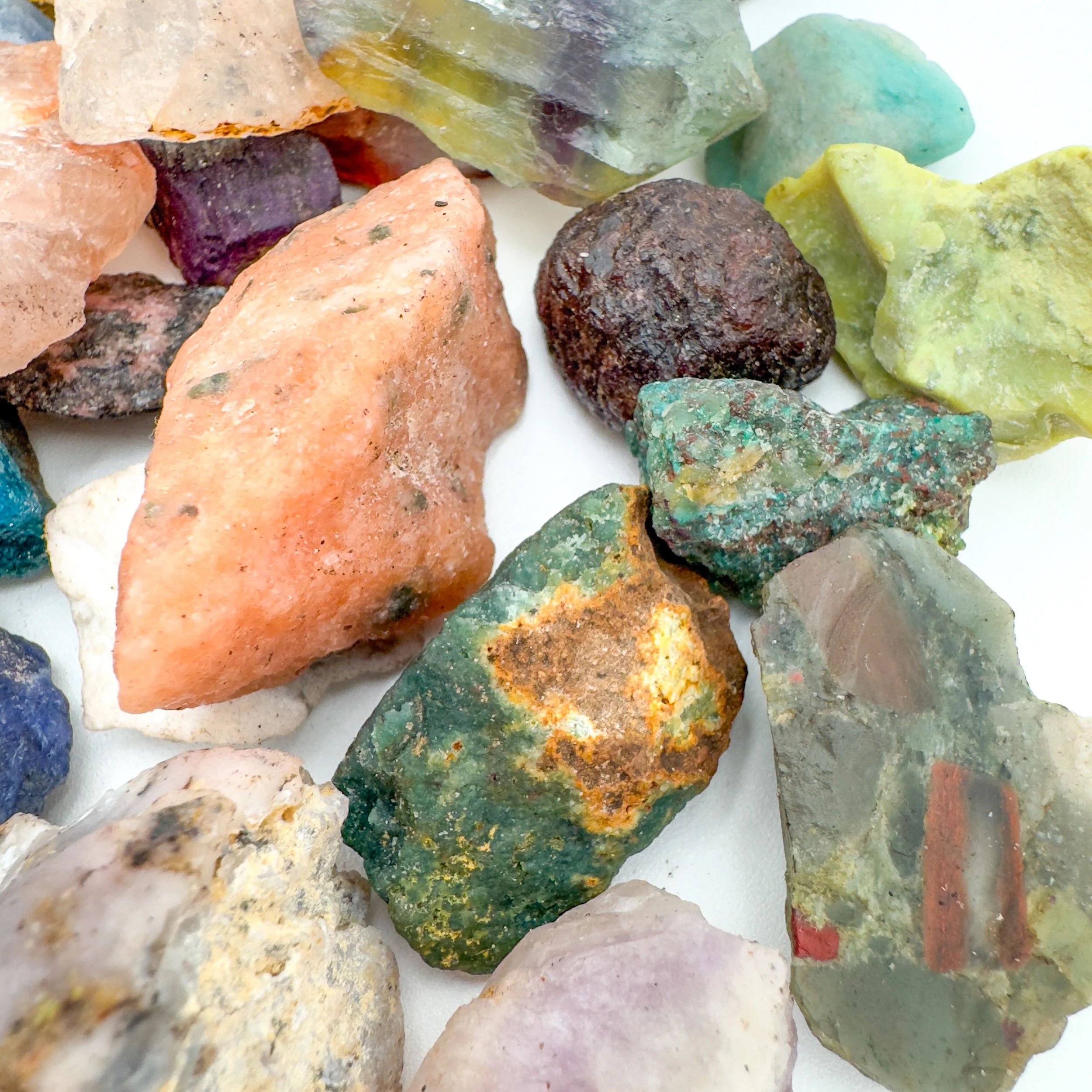 Bulk Mixed Raw Gemstone Crystals 7661-2.jpg