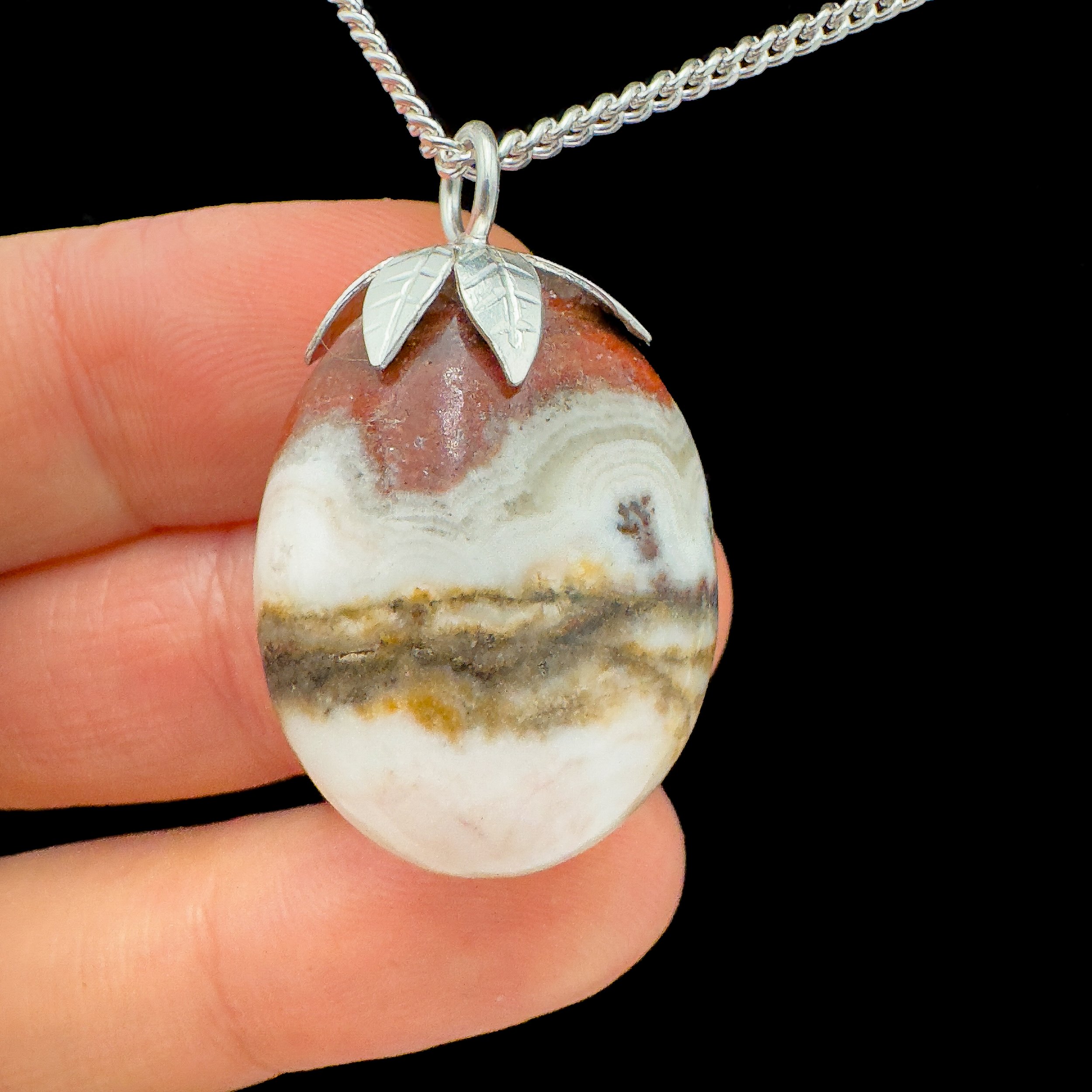 Crystal Pendant with Silver Chain4823.jpg
