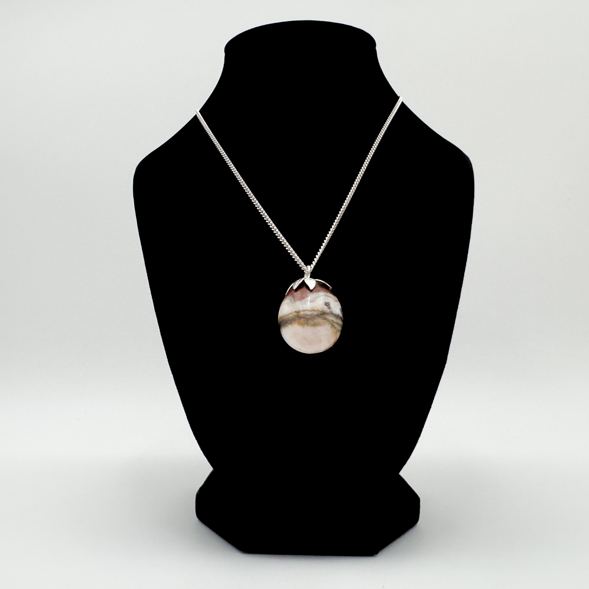 Crystal Pendant with Silver Chain4819.jpg