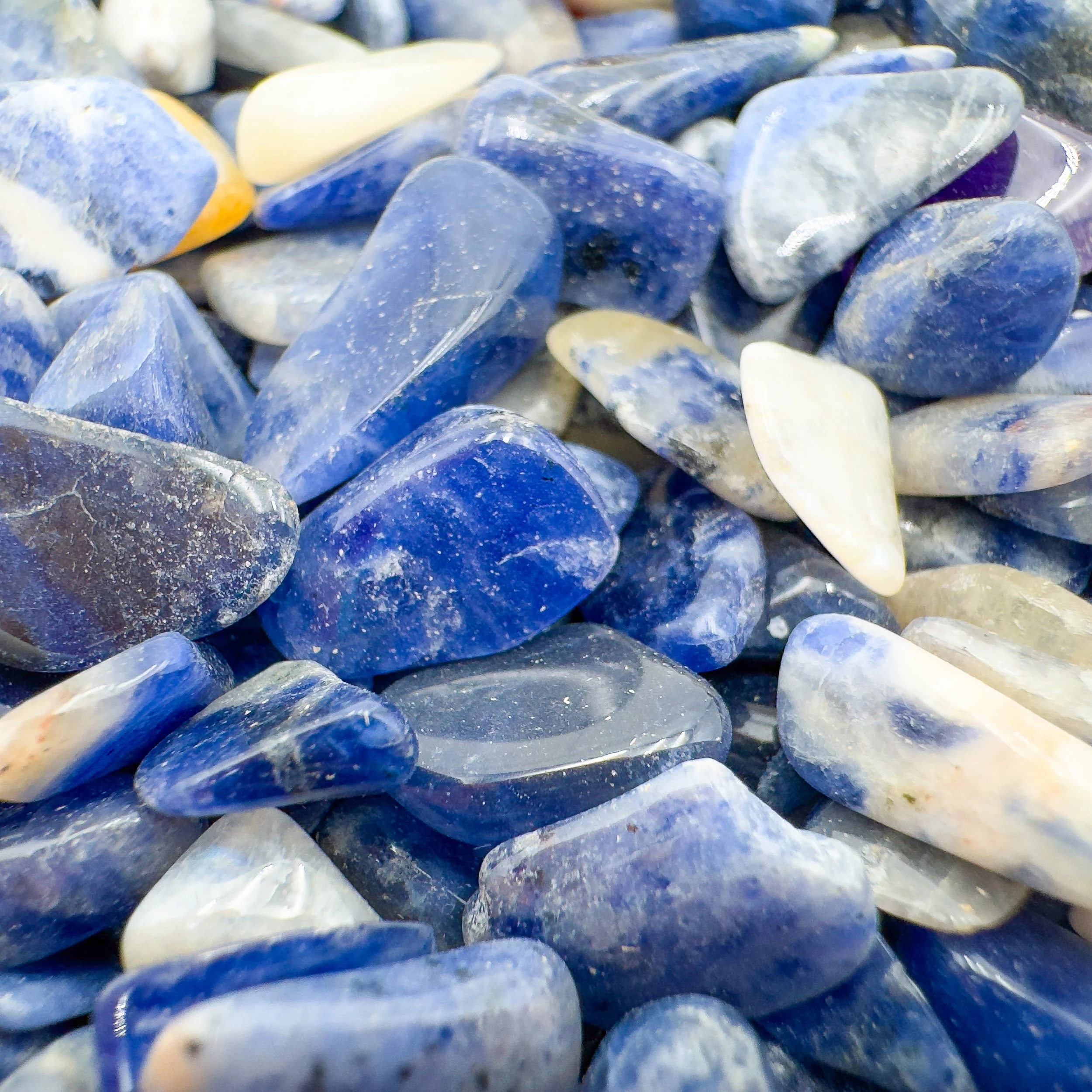 Bulk Tumbled Gemstone Crystal Chips 7585.jpg