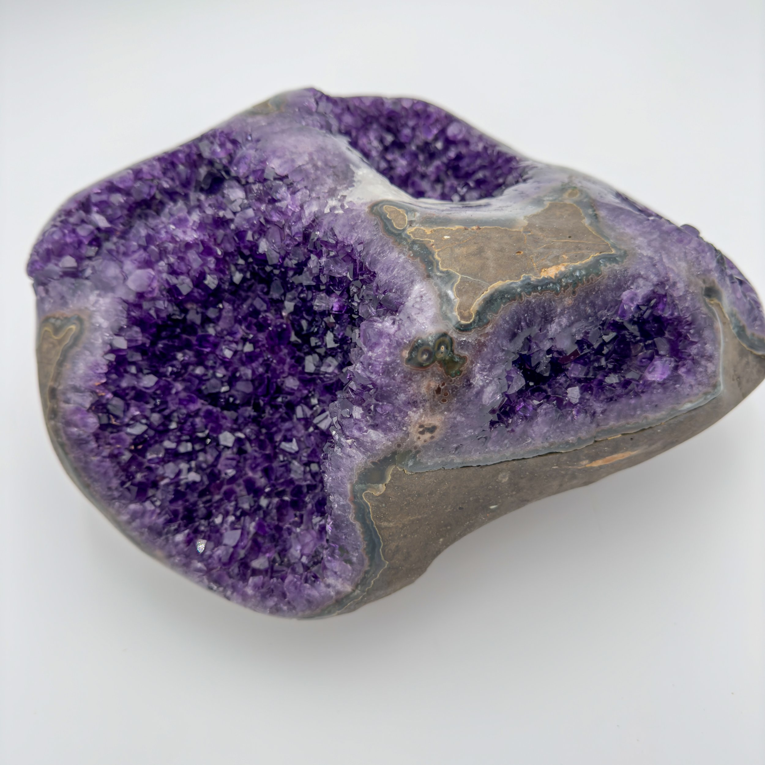 Amethyst Crystal Geode2416.jpg