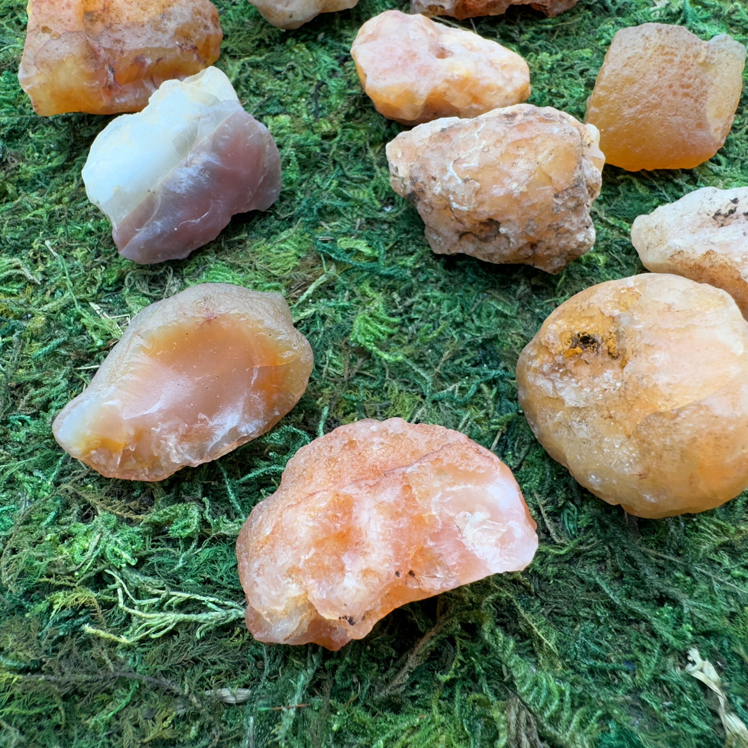 Raw and Tumbled Crystals Bulk2983.jpg