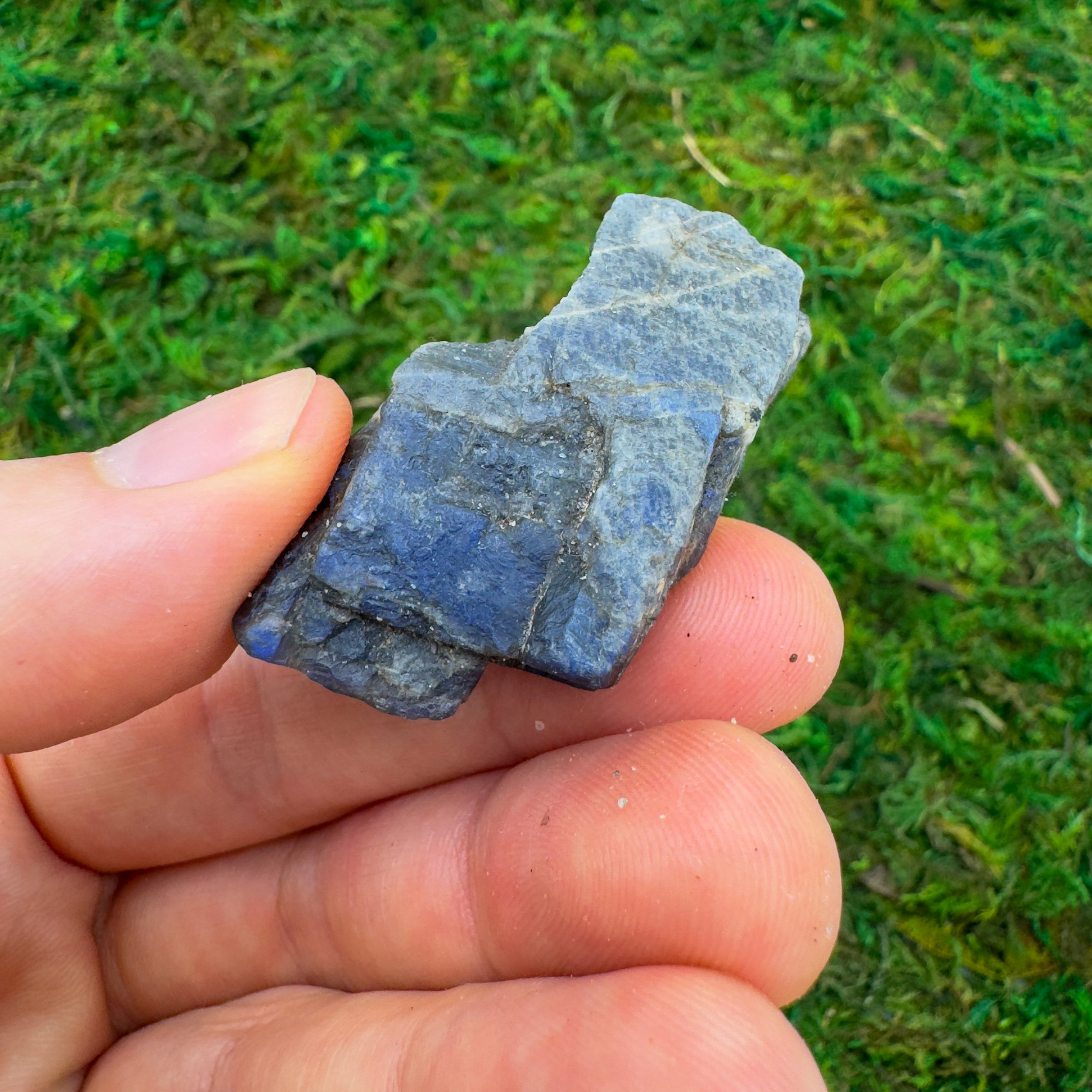 Labradorite (Rainbow) Raw Stones (1-2 Inch - A Grade - 16-32 Pieces Per Pound) Ethically Sourced from Madagascar - Beyond Bohemian