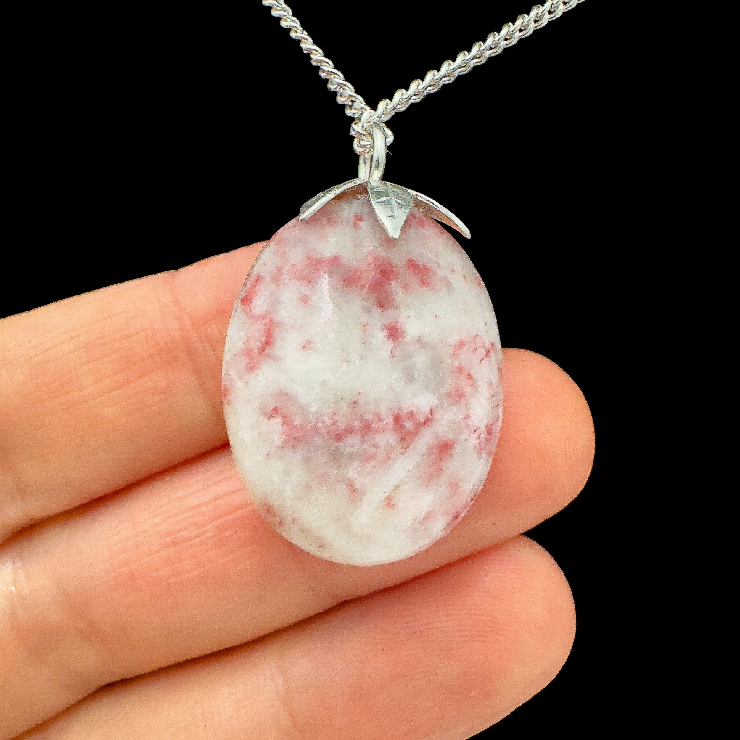 Crystal Pendant with Silver Chain4818.jpg