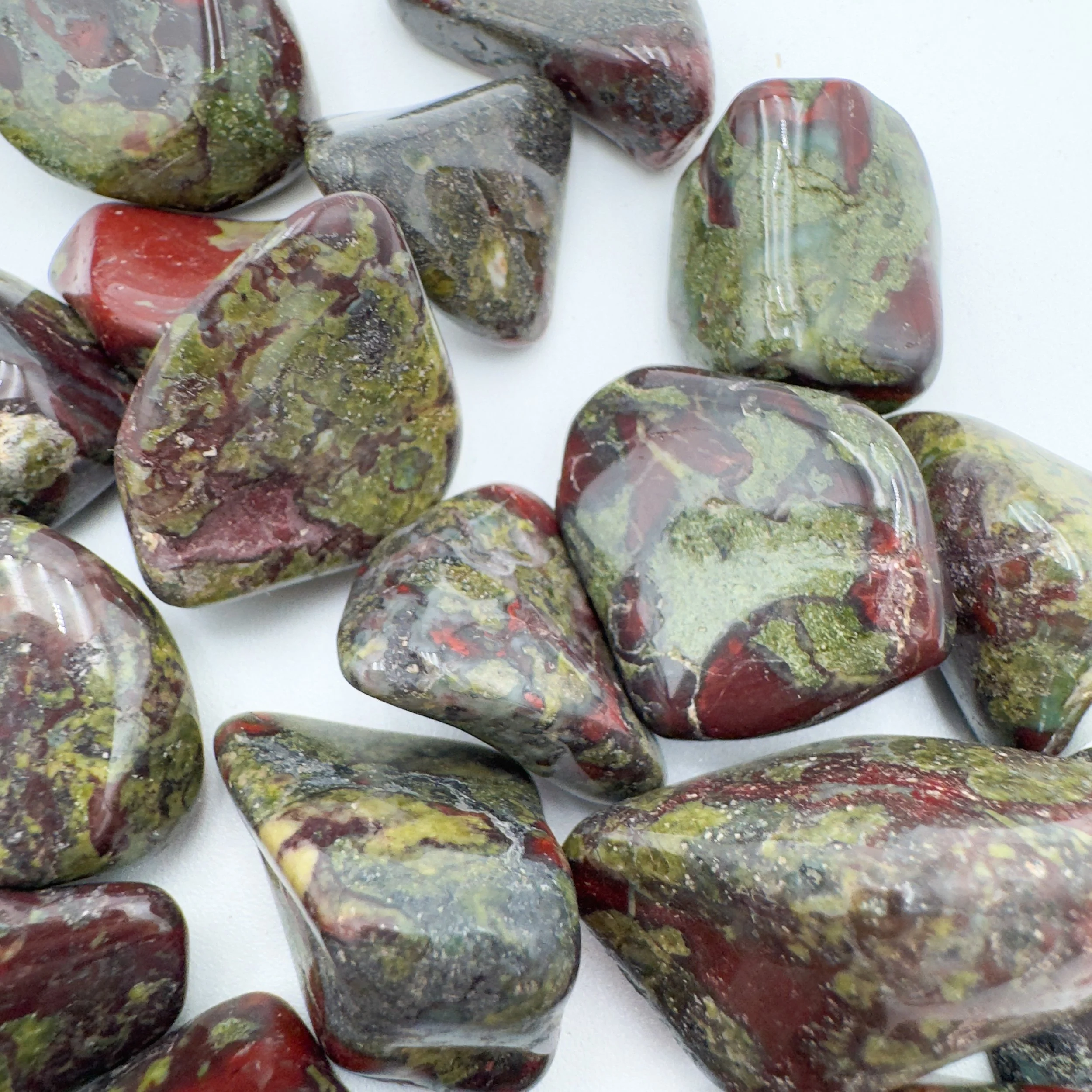 Wholesale Dragon Bloodstone Tumbled Stones 7905.jpg