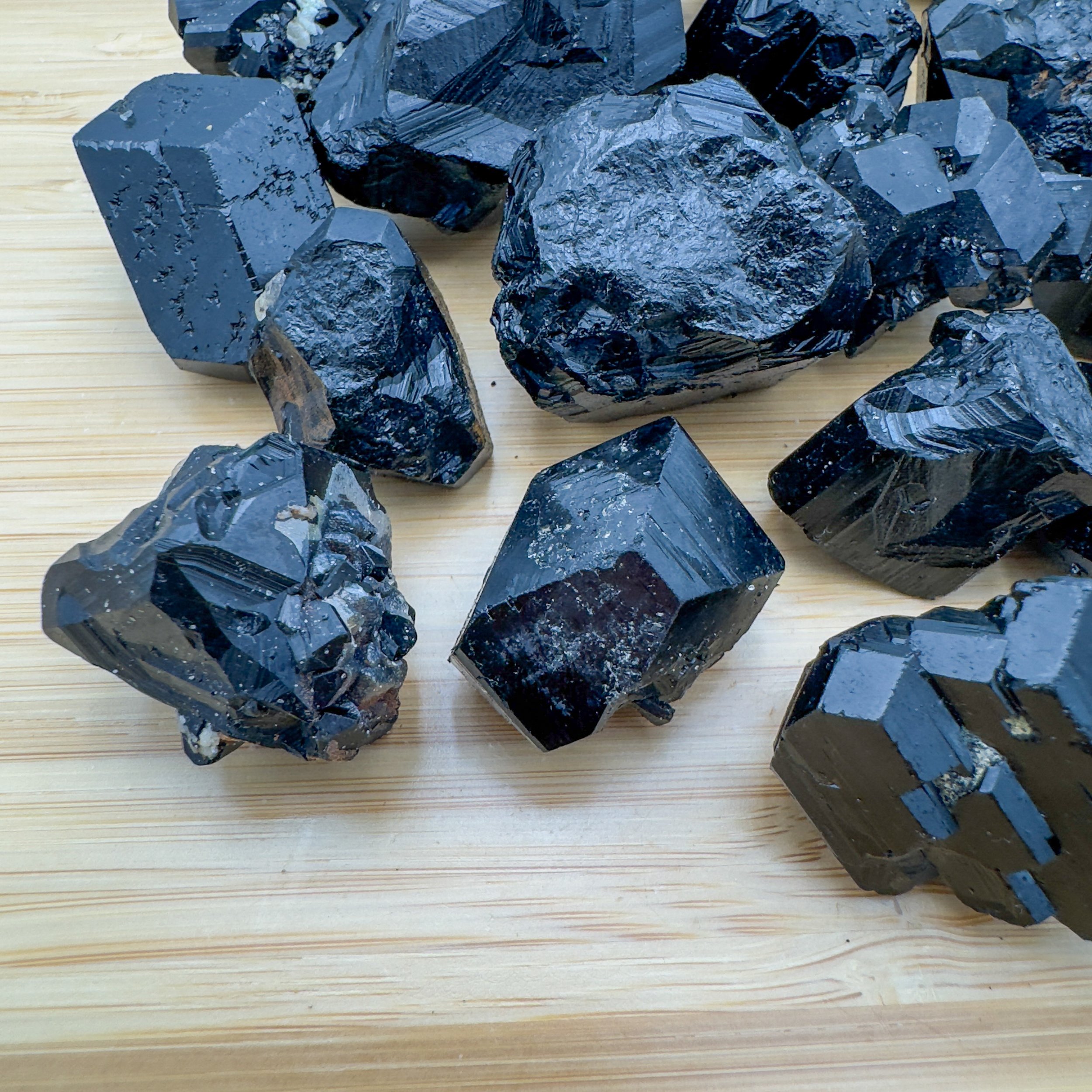 Raw and Tumbled Crystals Bulk2823.jpg