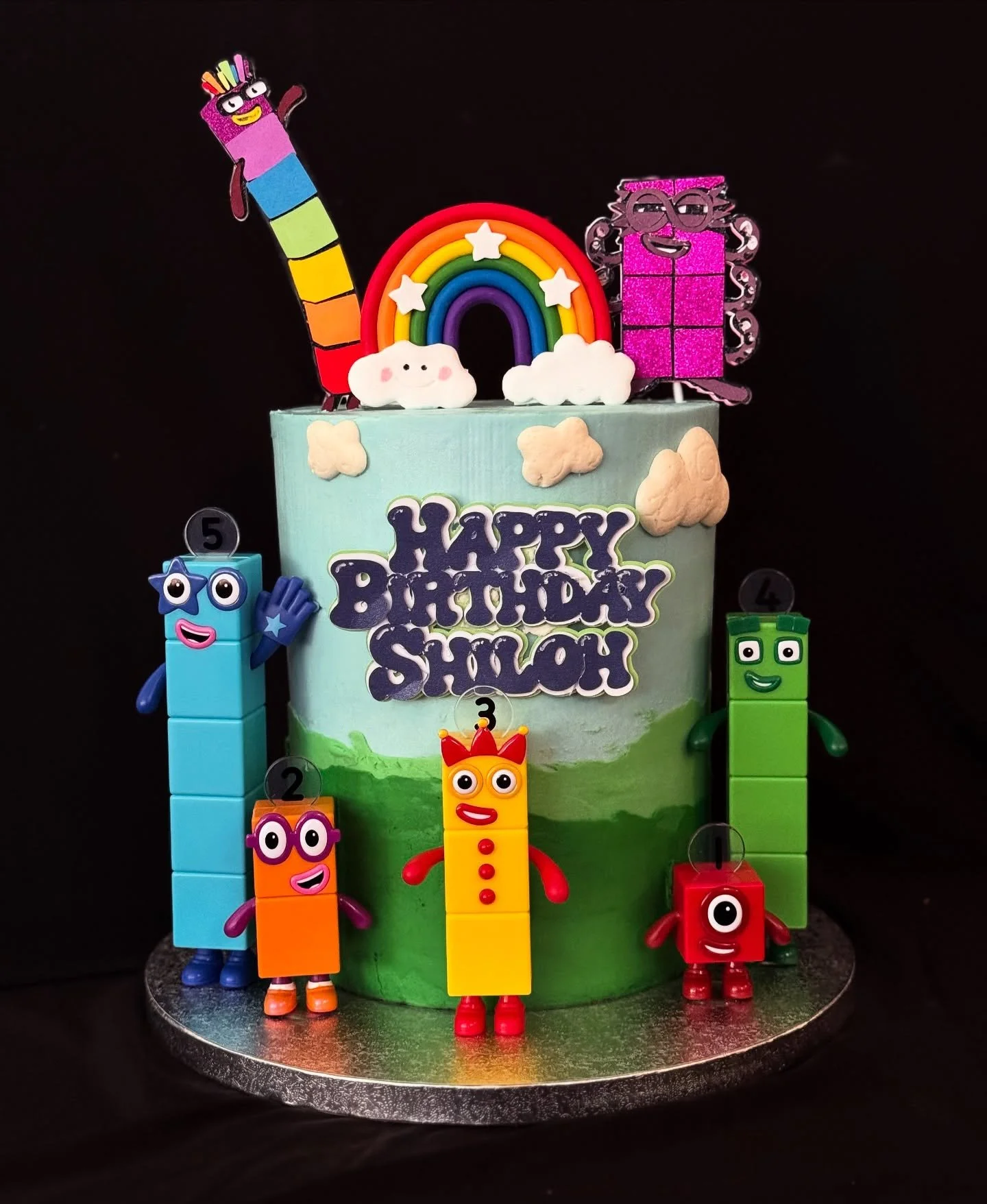 Elisa’s Cake by the Pound
Custom Cakes & Dessert Catering
www.elisascakebythepound.com
#CustomCakesChicago #chicagobakery #cakesofinstagram #dessertcatering #CorporateCateringChicago #BlackOwnedBakery #WomanOwnedBusiness #SupportSmallBusin