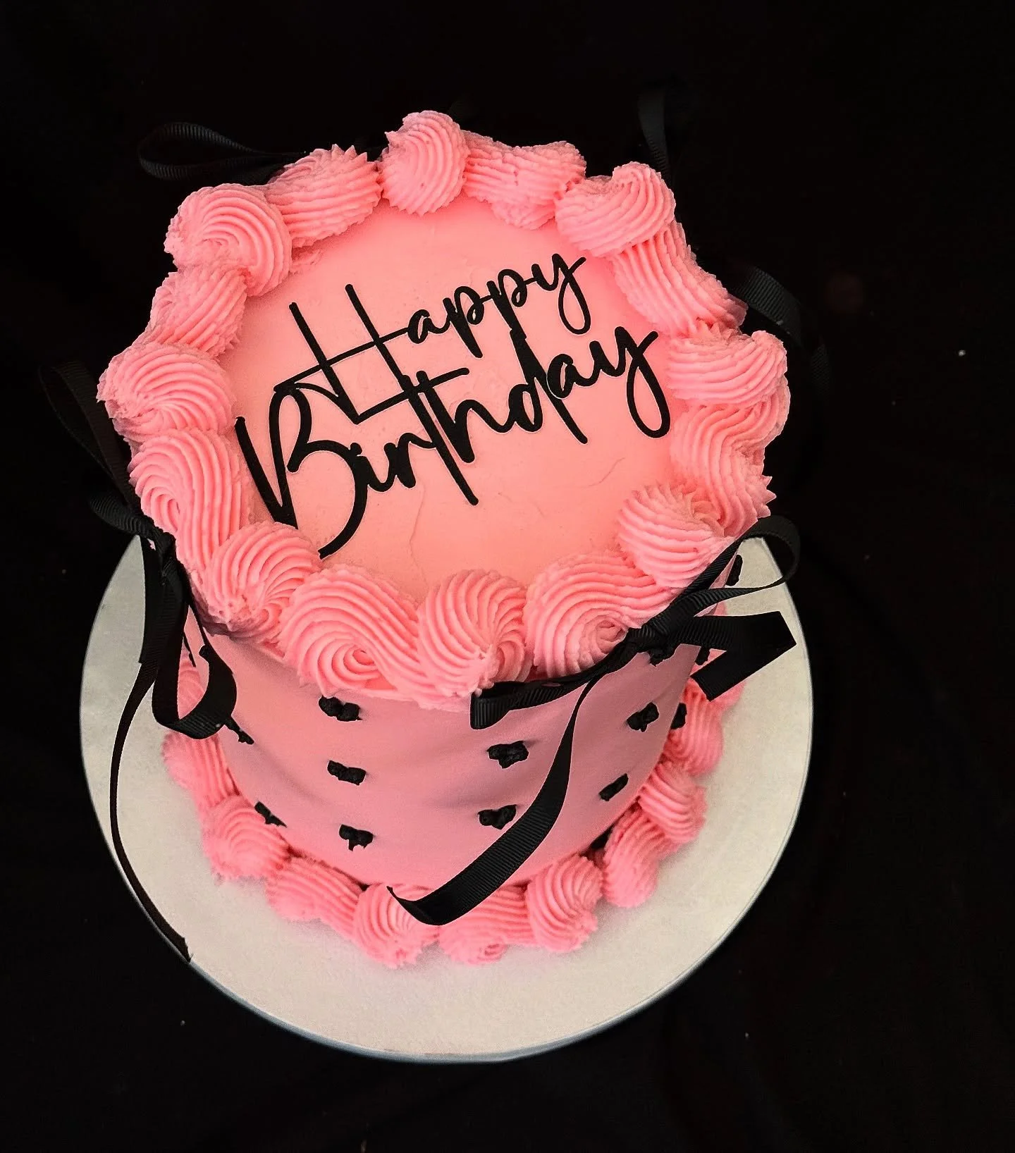 💕🖤Elisa&rsquo;s Cake by the Pound🖤💗
Custom Cakes &amp; Dessert Catering
www.elisascakebythepound.com

#CustomCakesChicago #chicagobakery #cakesofinstagram #dessertcatering #CorporateCateringChicago BlackOwnedBakery WomanOwnedBusiness SupportSmall