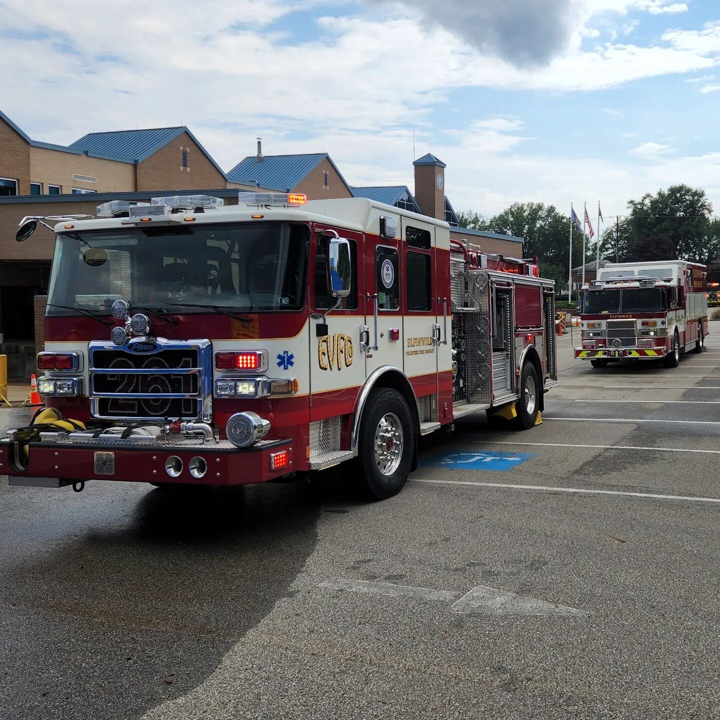 261 Engine 1 and Rescue 3 for a fire alarm at the Middle --- NO, it is NOT the Middle School, it will always be known as the &quot;Old High School&quot; (And the Scott Ave. building as &quot;The Old Junior High&quot; and that 40 year old building on 