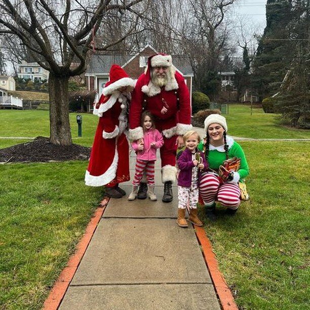 Another day with Santa visiting the Elfinwild Neighborhoods :-) Please visit https://www.elfinwildfire.com/santa2022 for next week's neighborhoods!