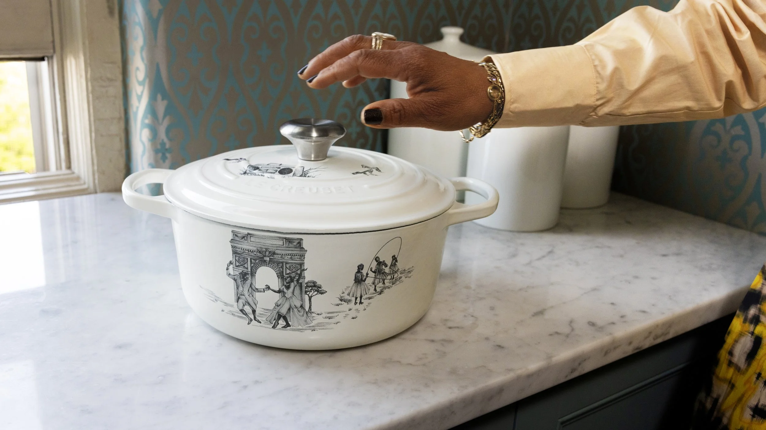 Le Creuset 03-Kitchen-RDO-242-RET-HORIZ.jpg