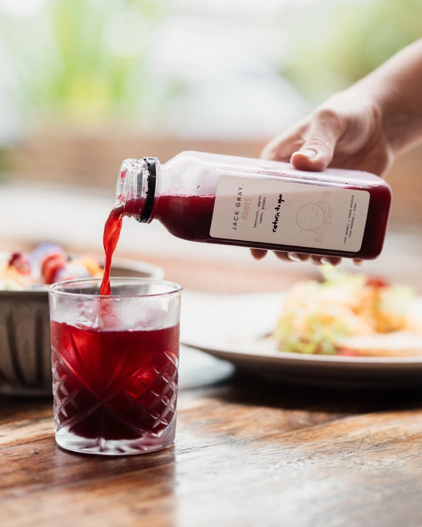 Have you had your daily dose of Jack Gray&rsquo;s fresh juices? 

Made with fresh organic produce and cold pressed, which juice are you feeling today? 

Botanical 🍏 apple, spinach, kale, cucumber, celery, lettuce, lemon, ginger 
Immunity 🍊 orange, 