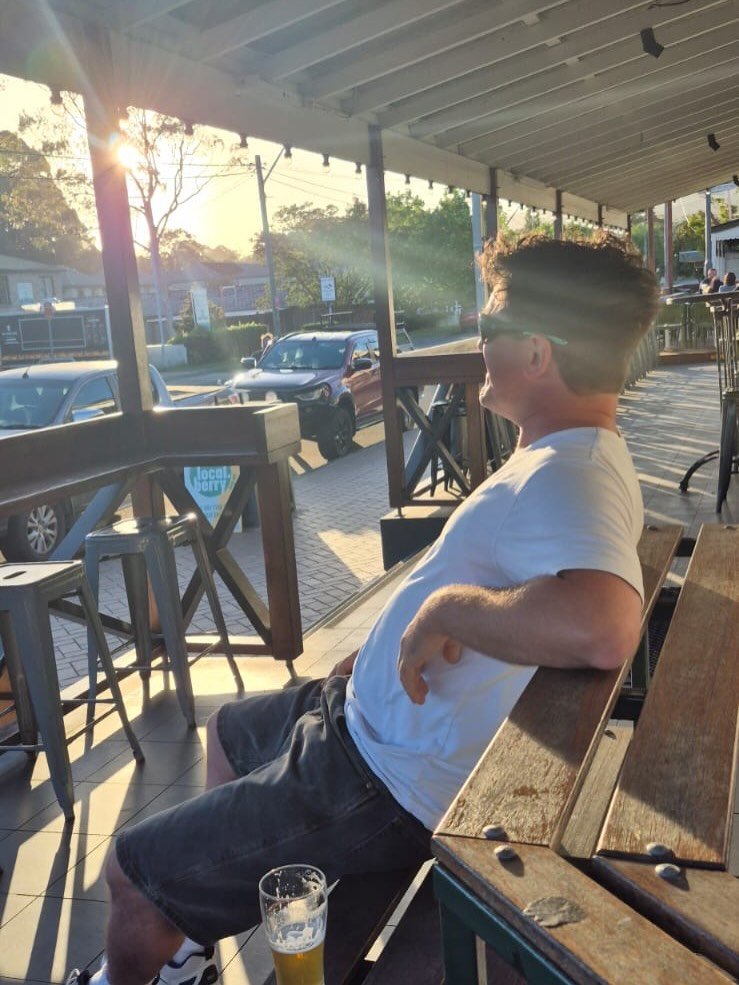 ✨Lately✨ at the pub. Deck is getting a great work out 🙏🏻🙏🏻 Please keep bringing in your furry friends they make our day 💌