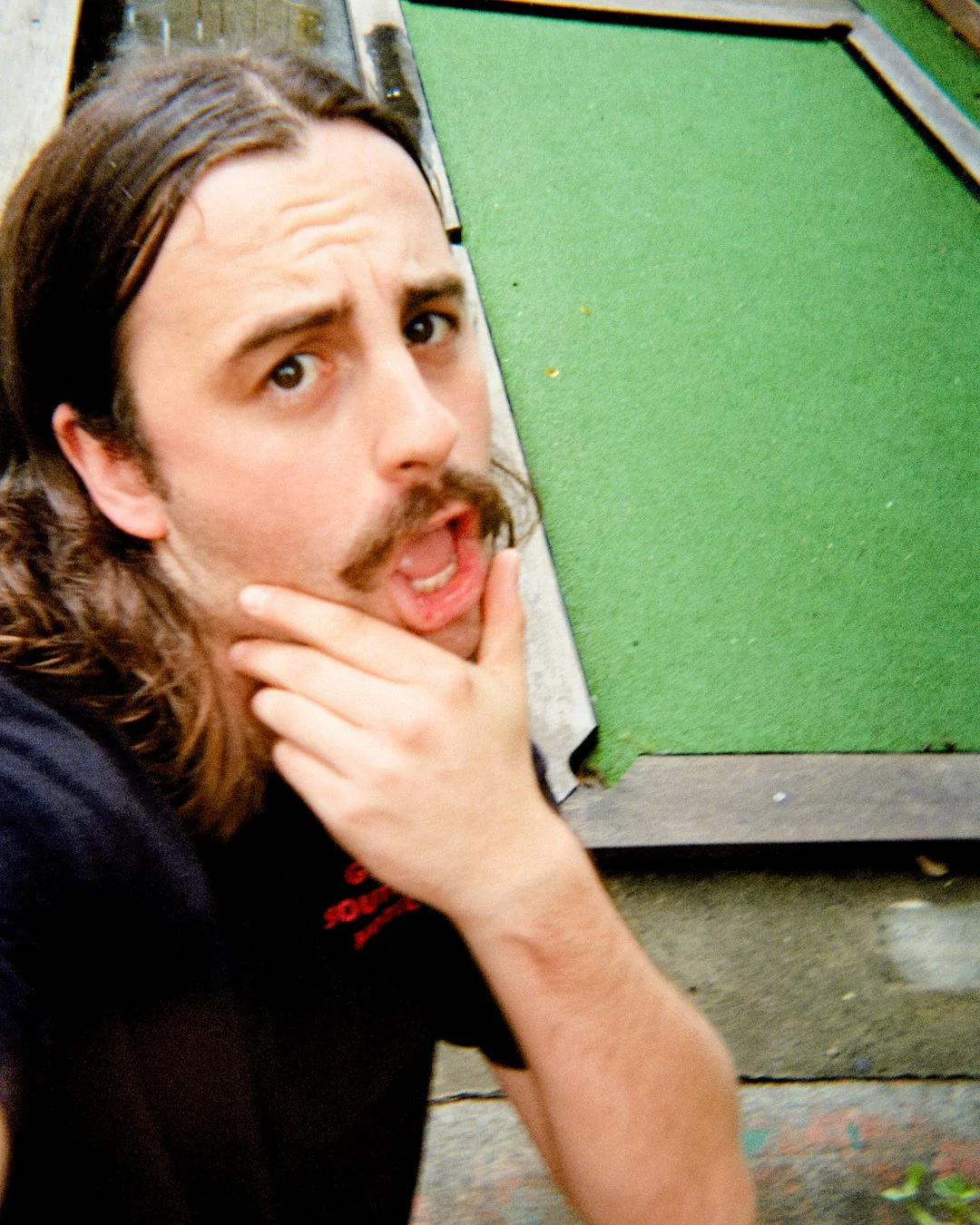 *QUICK MESSAGE FROM JIARE* HAPPY FRIDAY!!! HAPPY HOUR IS 5-6PM TODAY. EVEN BETTER?? IT'S A LONG WEEKEND, GET INTO IT 🤠