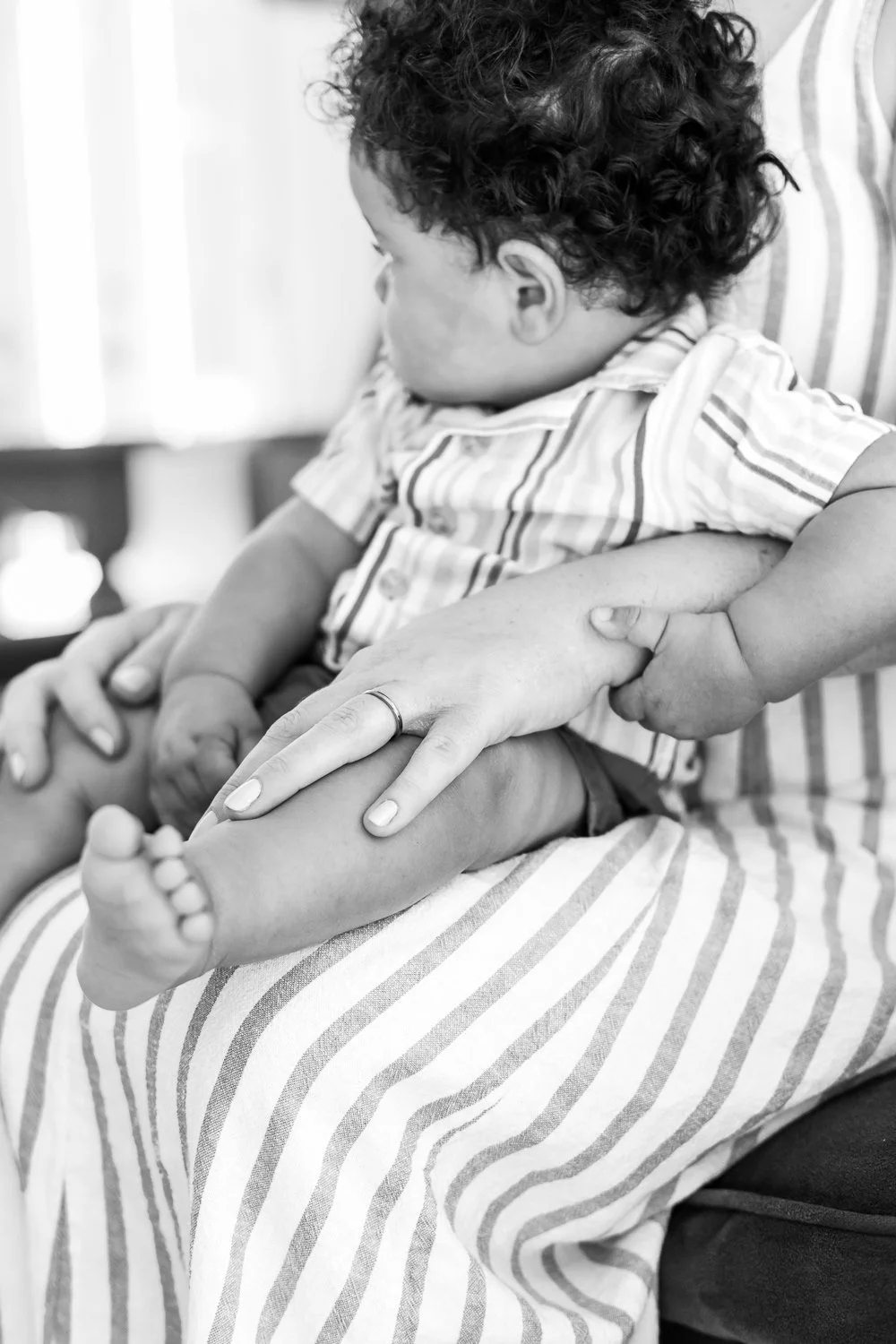 behind-the-scenes-at-home-photos-baby-hands.jpg