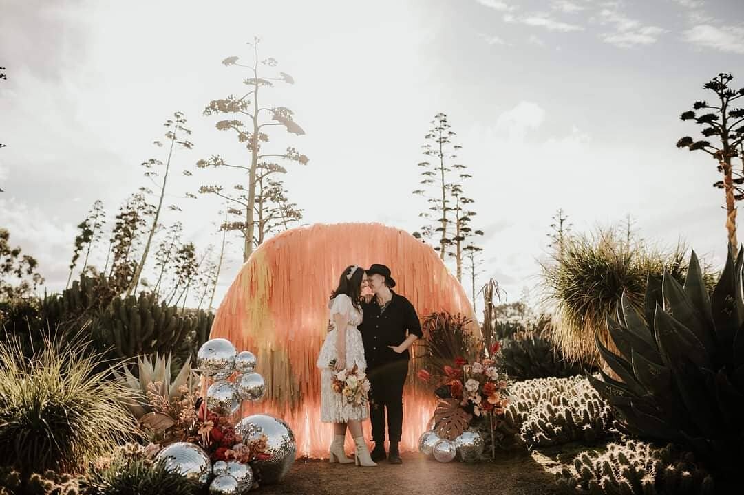 What an INCREDIBLE day l spent with @ashleighhaasephotography at her @contentcreationworkshop.
The most divine set ups at one of my favourite back drops @cactuscountry  with the loveliest models @_graceisabella @paigeclark20 who were so generous with