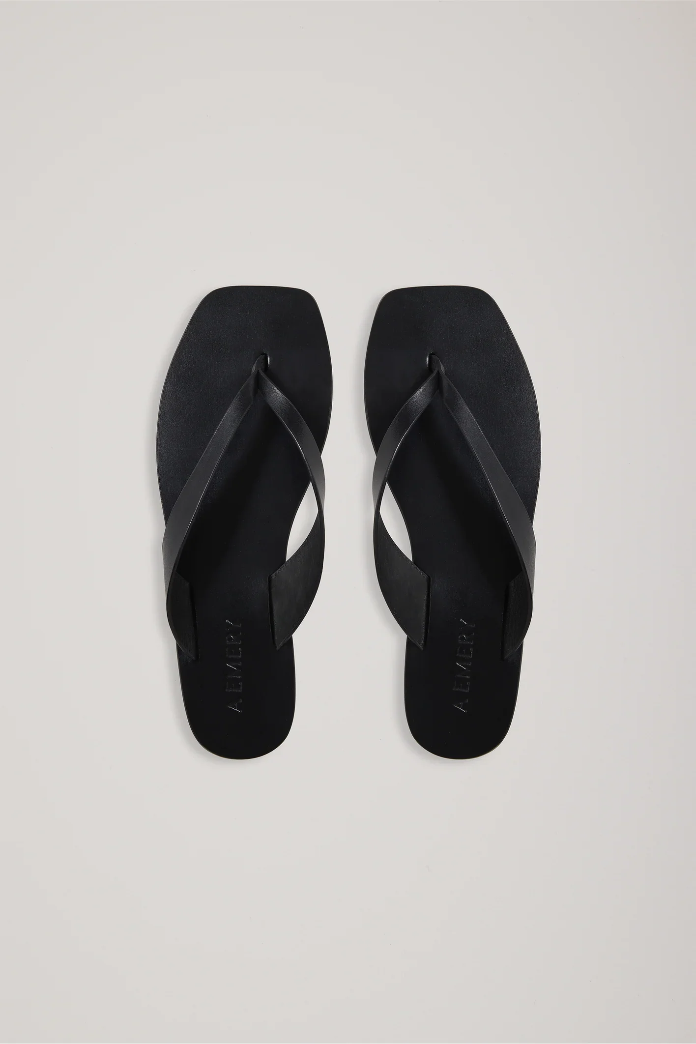S01-KintoSandal_Black-over.webp