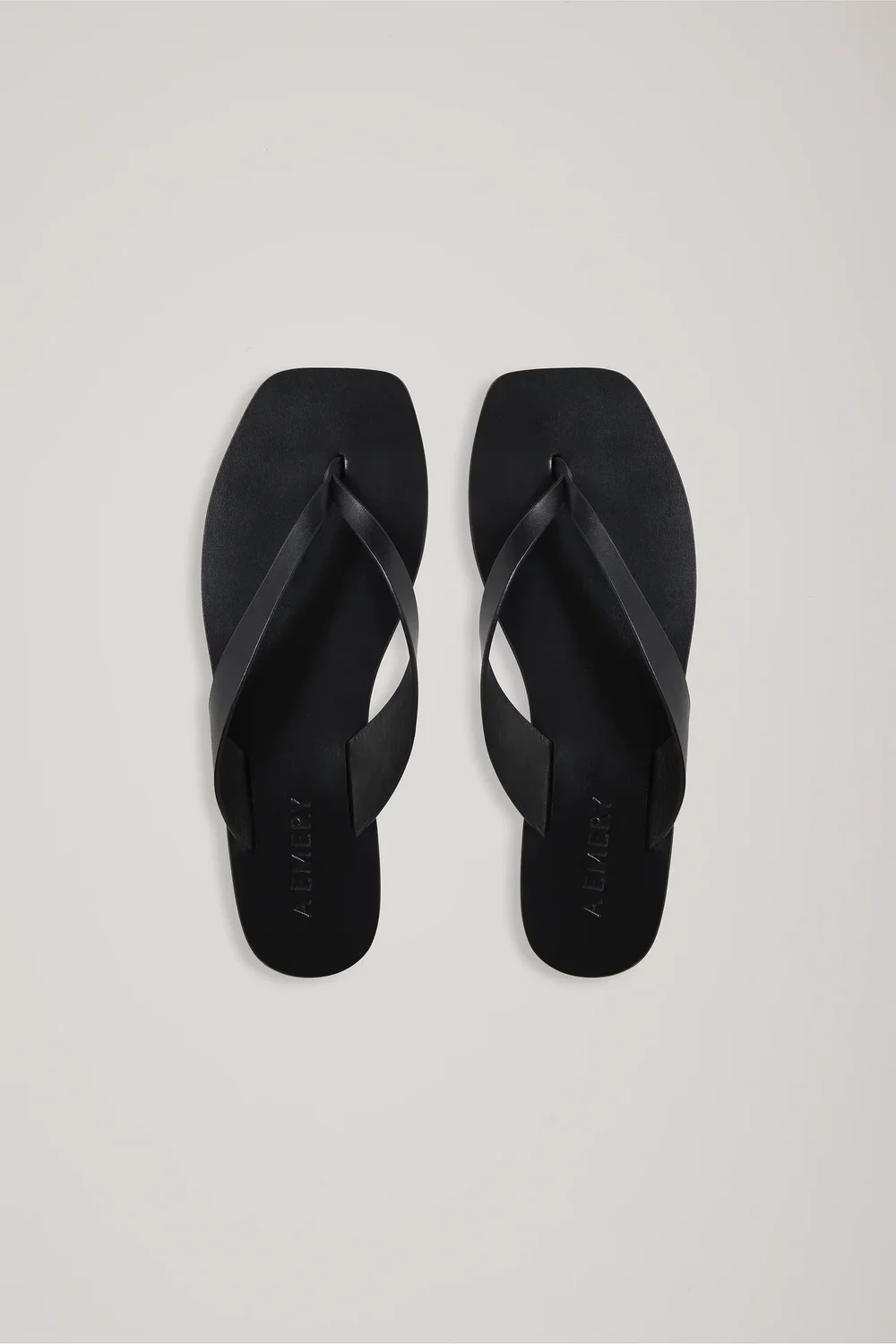 S01-KintoSandal_Black-over.webp