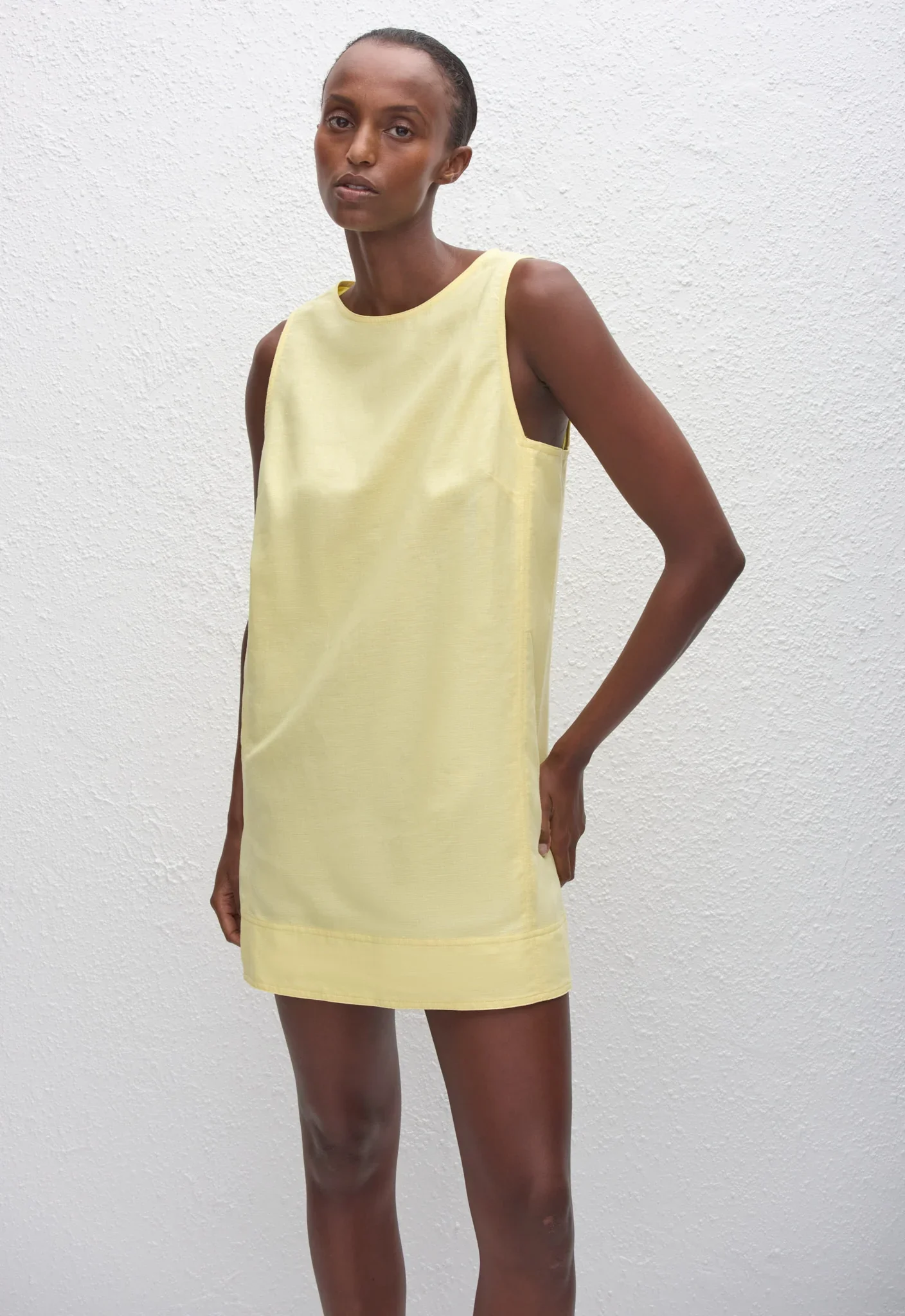 LMSDR-PL_LEMON_LINENMINISHIFTDRESS_MODELDay04_Edyll6927_1440x.webp