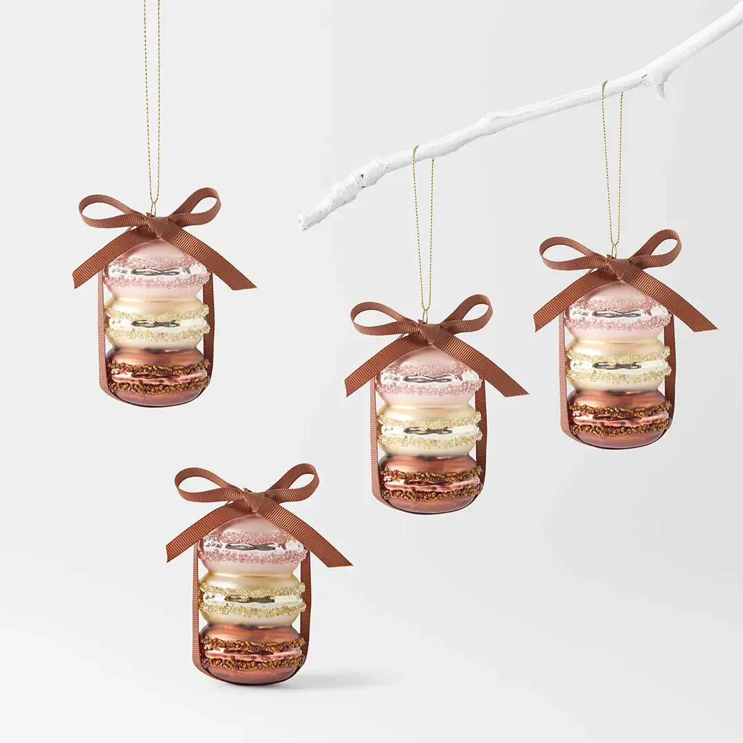 M_F_OP_S4-Macaron-Stack-w-Ribbon-Dec_26257001_SI.webp