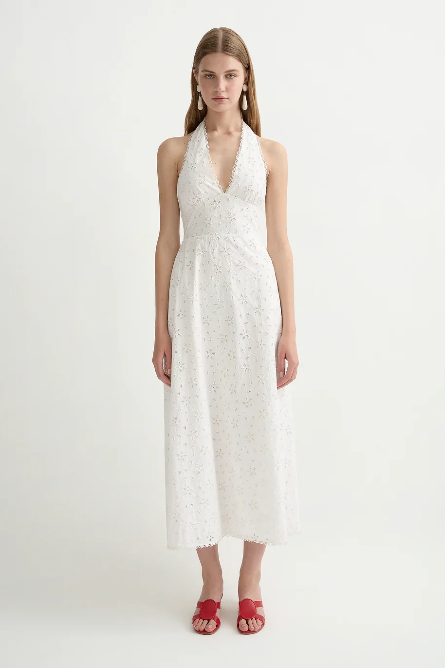 S42-POSSE_SALMAHALTERDRESS_VINTAGEWHITE-25764-Posse-0272_960x.webp