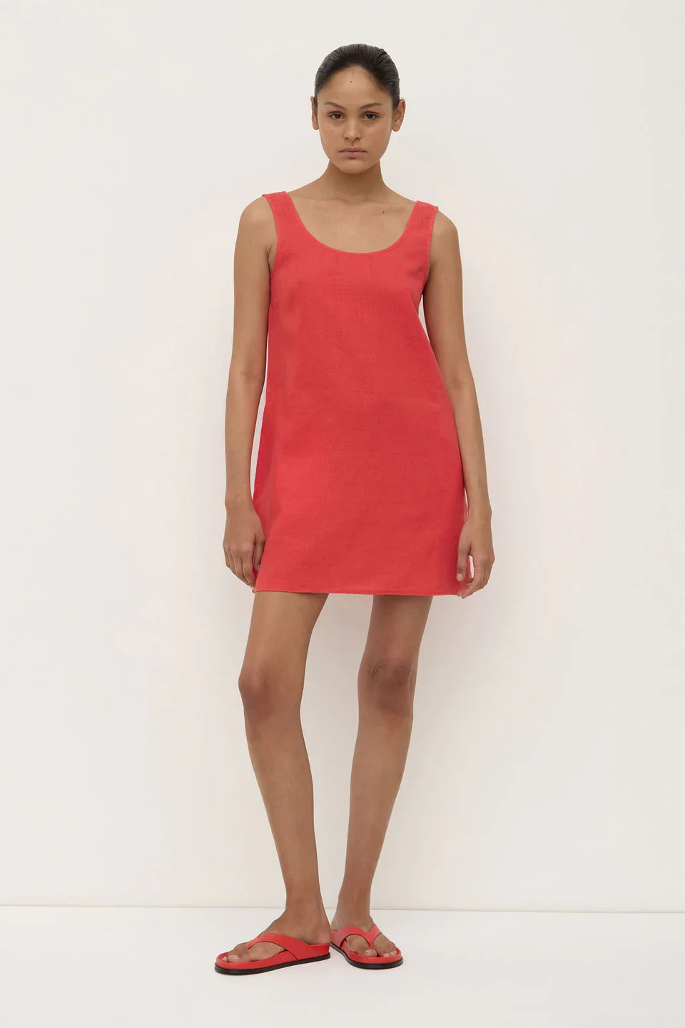 Selma_Linen_Mini_Dress_Chilli_0133_960x.webp
