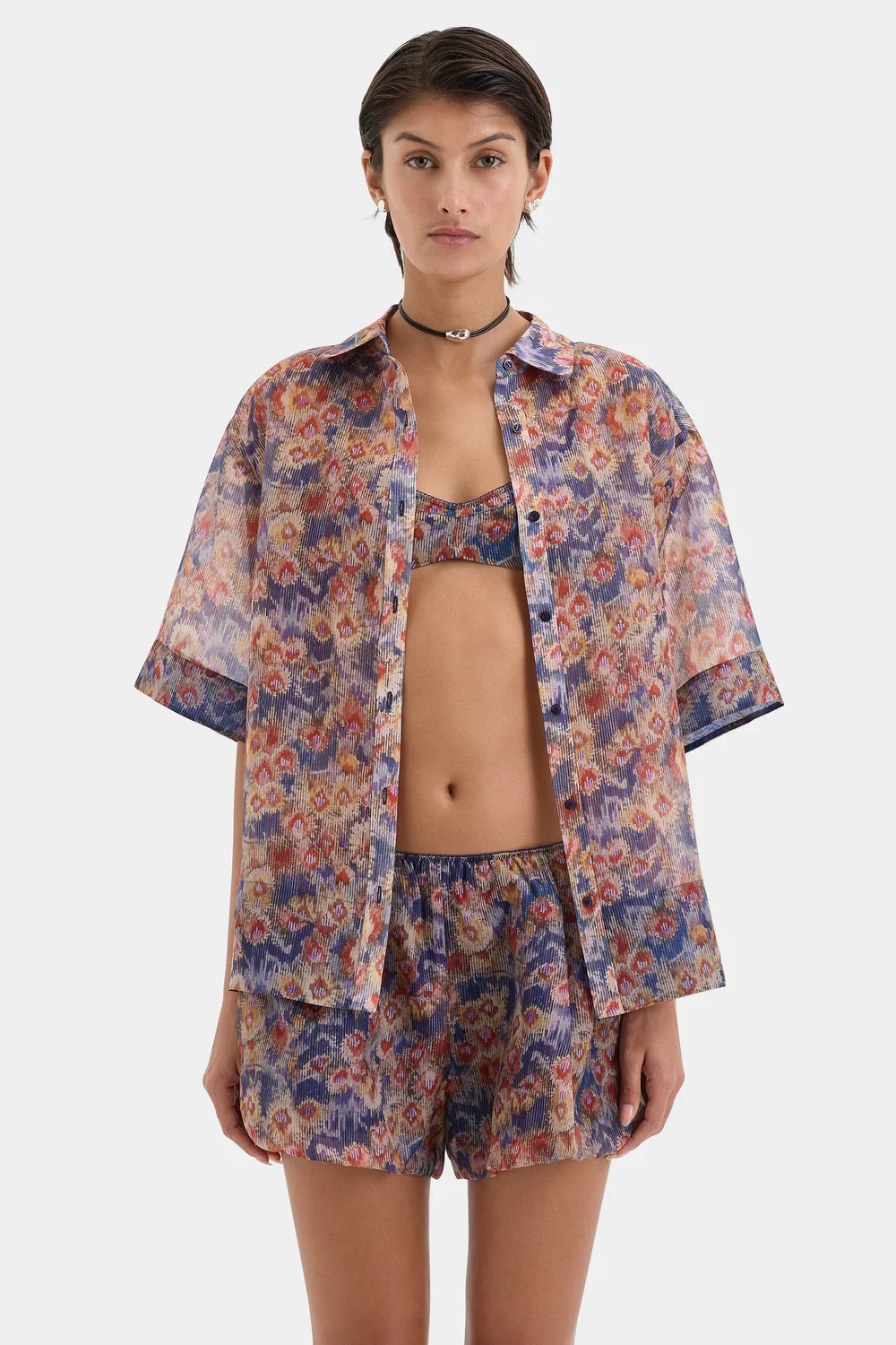 S32-SIR225-2014_FIORE_SHIRT_PETALO_SCURO_PRINT-24938-Sir_The_Label-D2-0290.webp