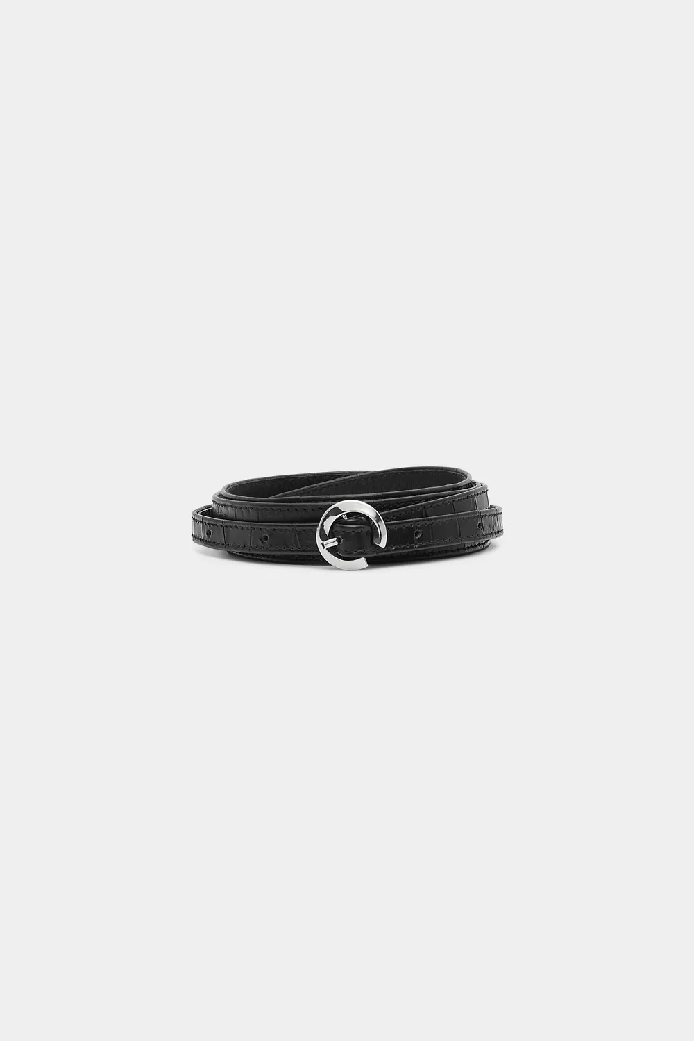 S03-SIR126-BELT09_Odeon_Narrow_Leather_Belt_Black_Croc-25965-SirTheLabel-C-0026.webp