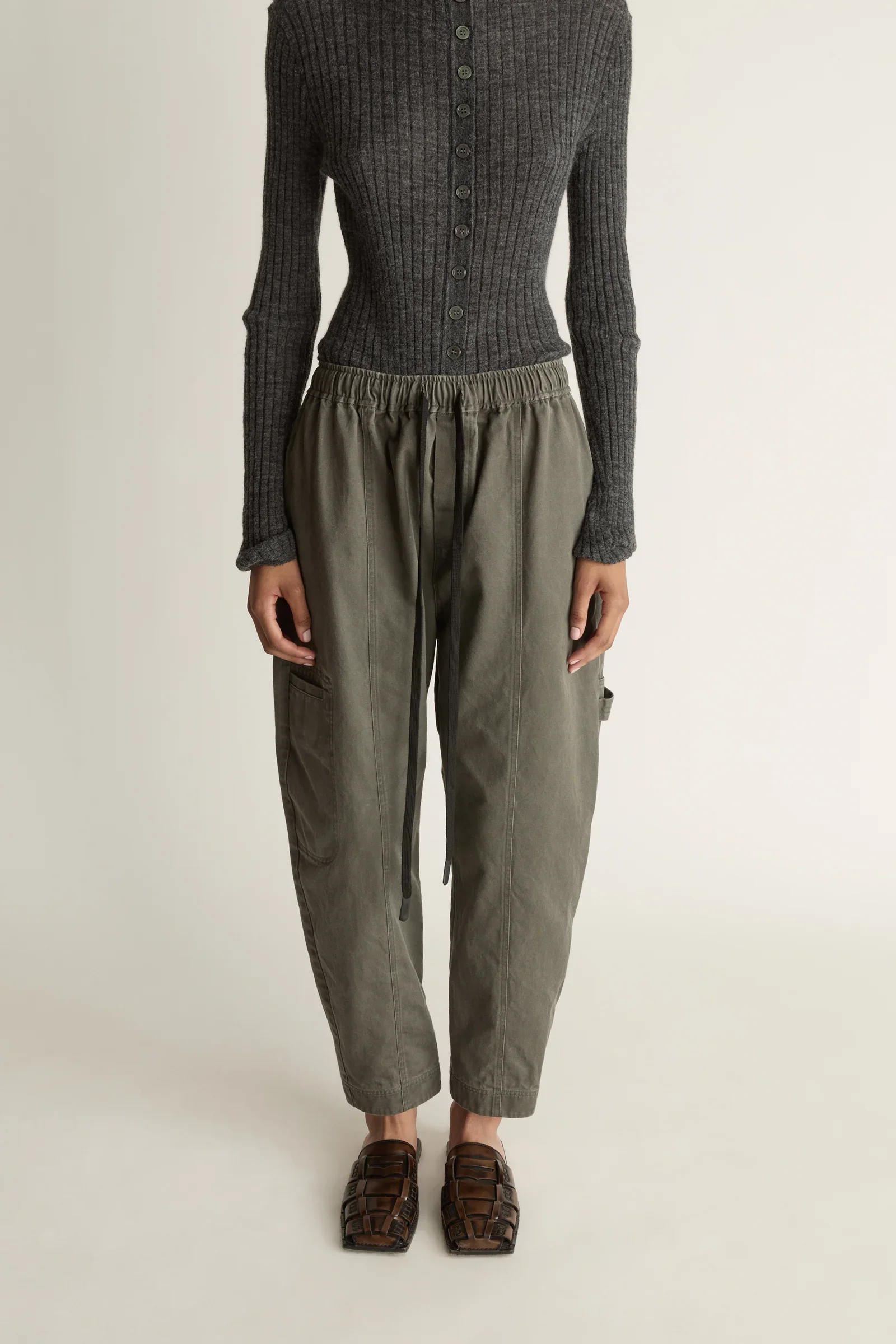 72_HarperWashedTwillPant_Slate_1121.webp