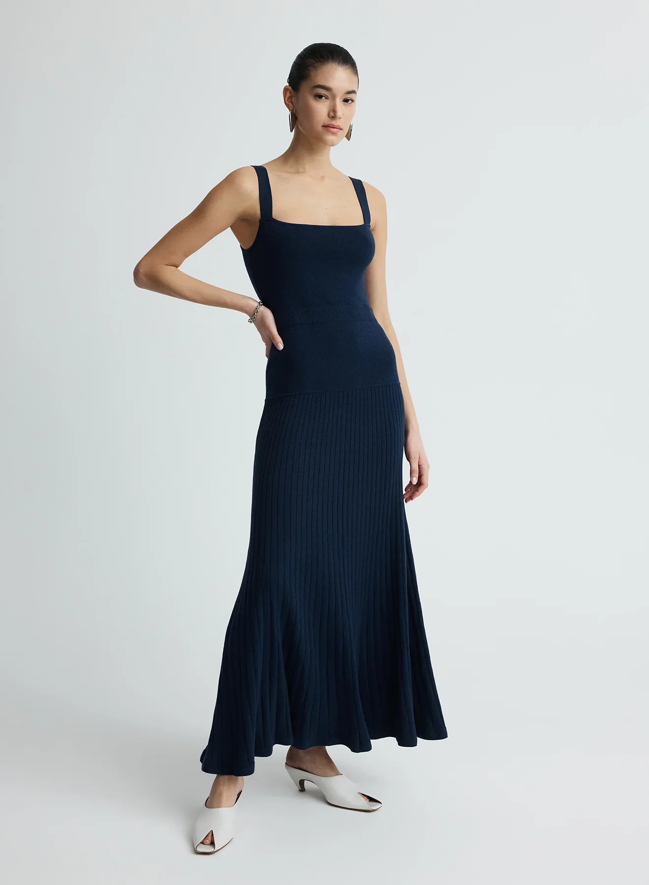 16_ANNAQUAN_39.36.SLR_CHANTELLE-DRESS_SAILOR-533-2.webp