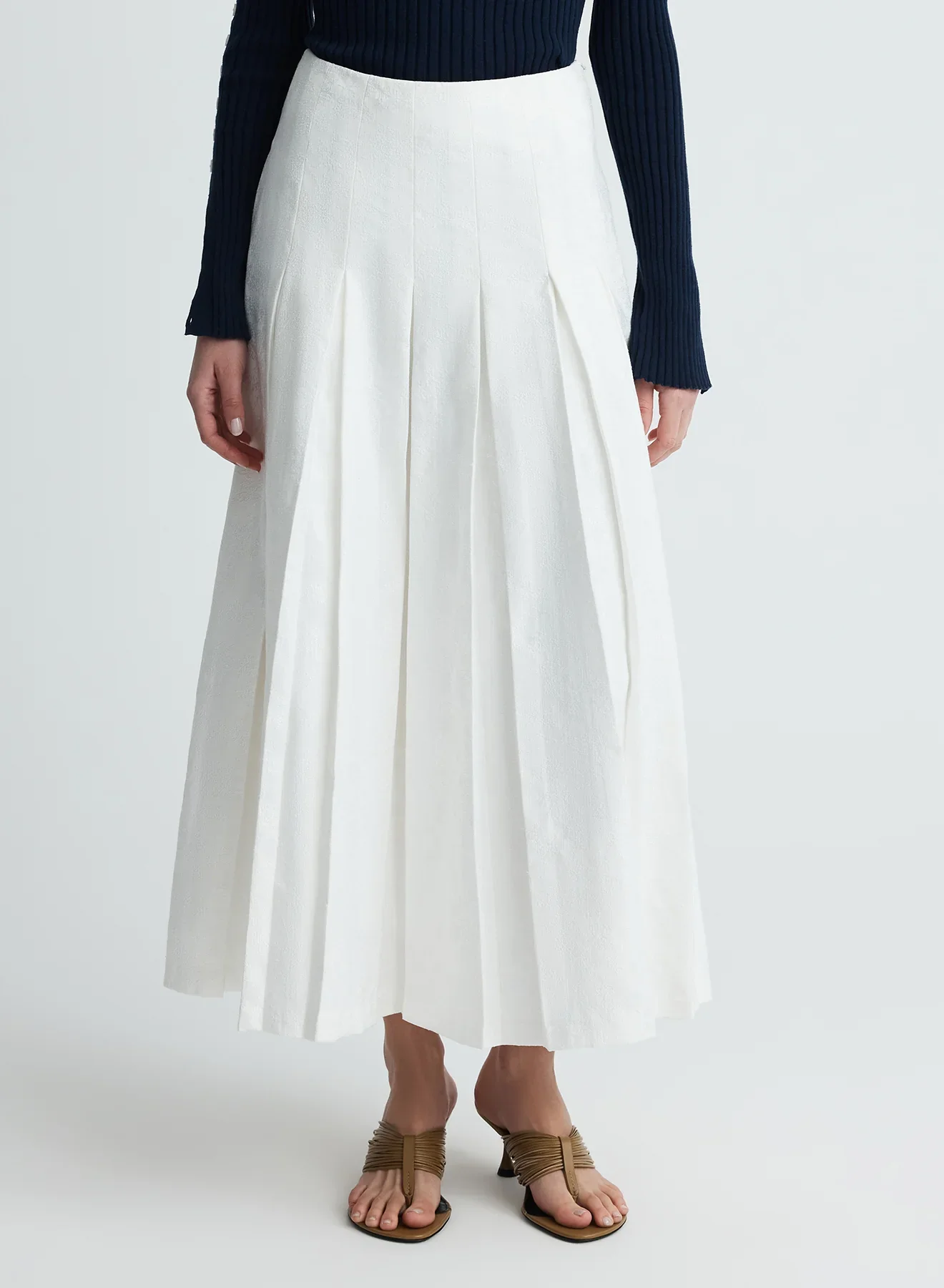 26_ANNAQUAN_52.54.JCD_DELLA-SKIRT_WHITEJACQUARD-777-1.webp