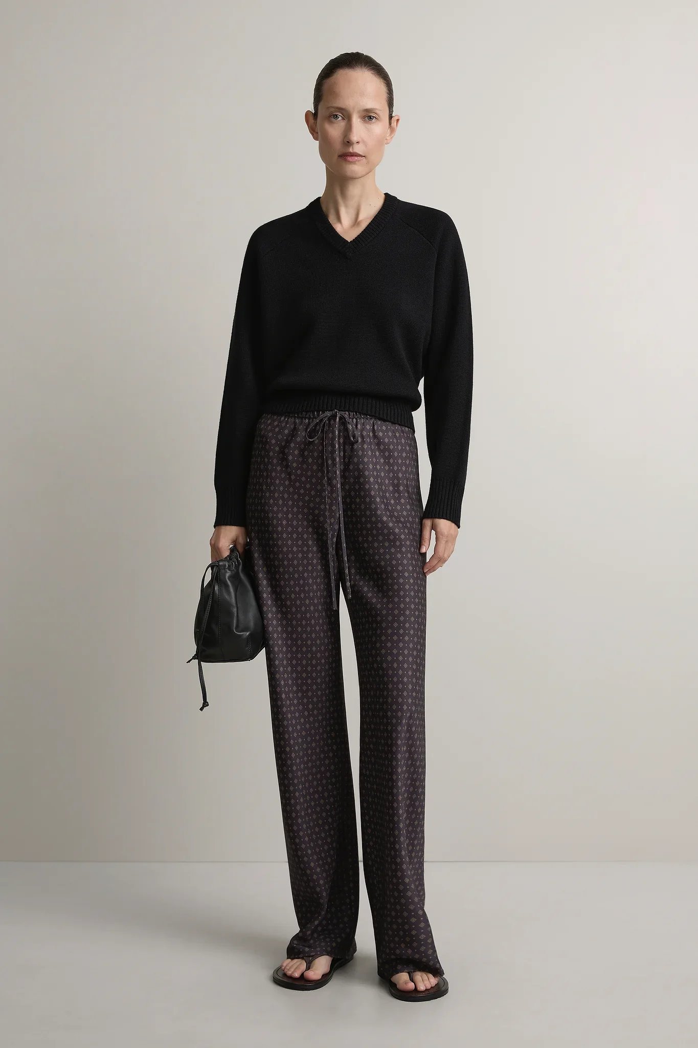 S28-Estee_Pant_Ink_Foulard-26307-A.Emery-D2-0627.webp