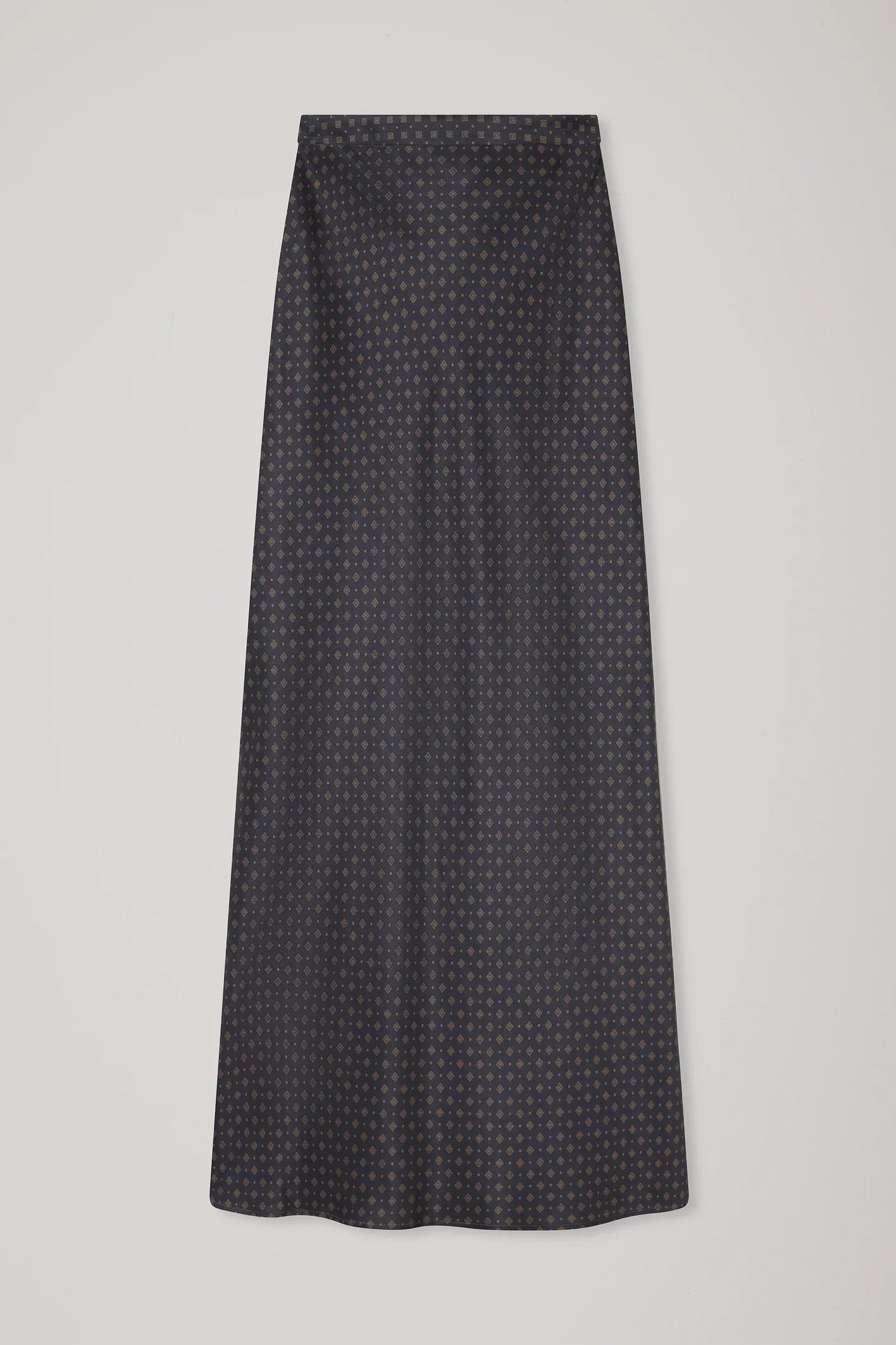 S38-Riva_Bias_Skirt_Ink_Foulard-25999-A.Emery-D-0205.webp