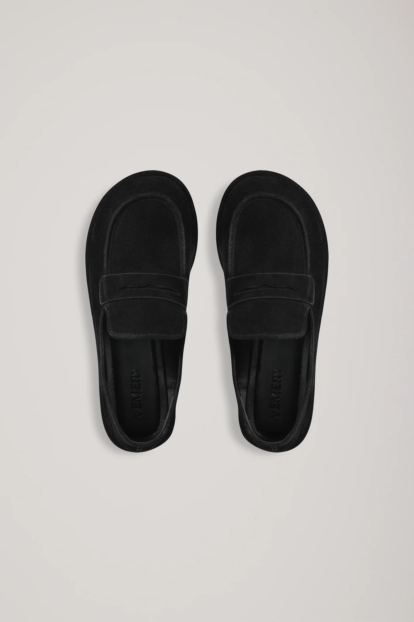 S20-Clarence_Soft_Loafer_Black_Suede-25999-A.Emery-A-0707.webp