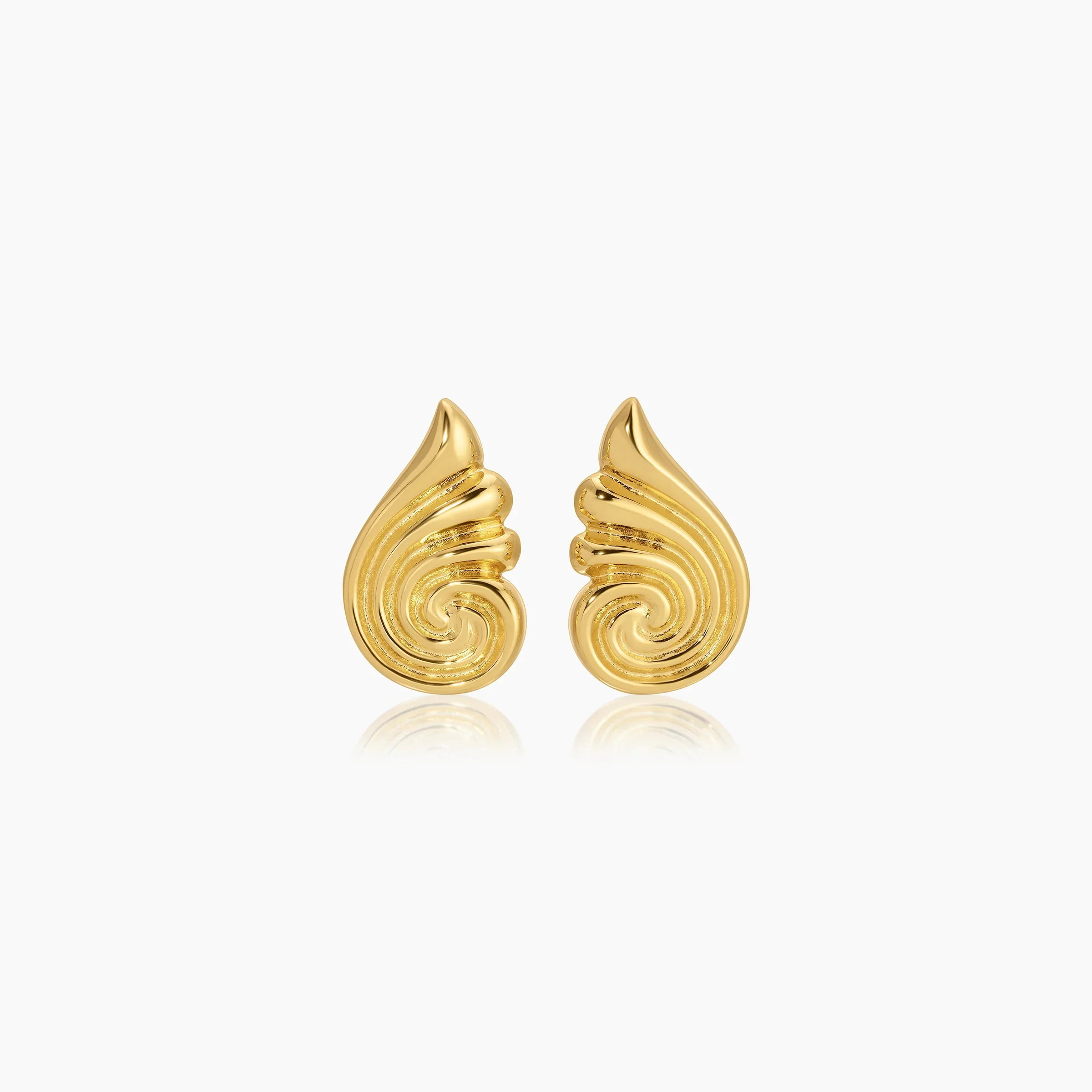Capri-Earring-Gold-Product-1_10e5d6a4-669d-4110-aca5-99ddb8cdd431.webp