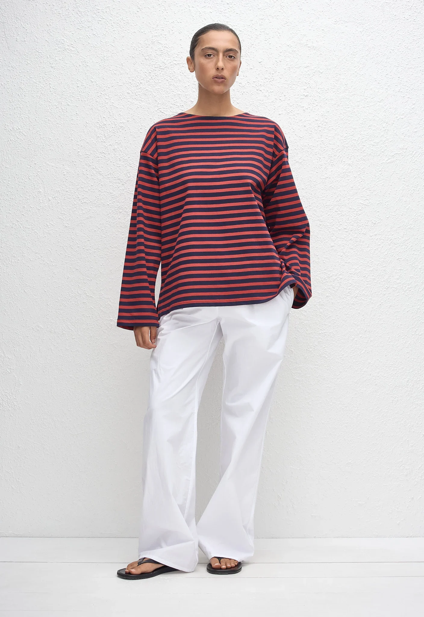 BRSTP_RED_NAVYSTRIPE_BRETONSTRIPETEE_DCPTR_WHITE_DRAWCORDPANT_MODEL_ED1_26_Mia1379_c0b4538e-2f08-4202-bc99-ae8982ee0dfb_1440x.webp