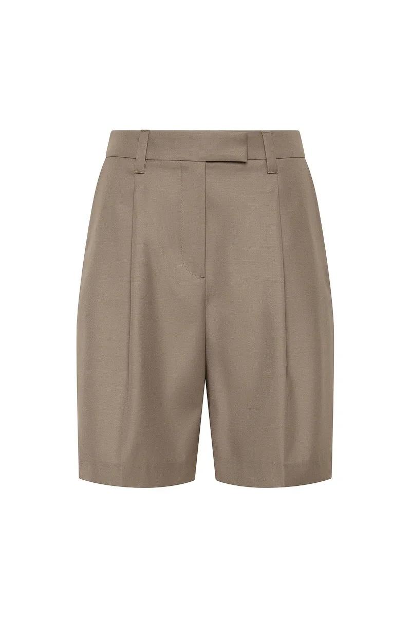 S35-PORTIA-SHORT-TAUPE-HE-1638-26541-Henne-0153_1440x.webp