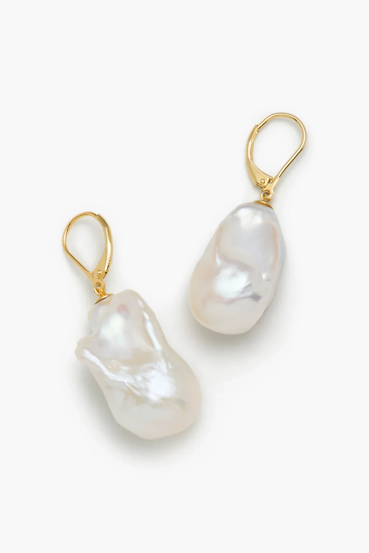 S27-COCOON-EARRINGPEARL-26331-Reliquia-0281_1200x.webp