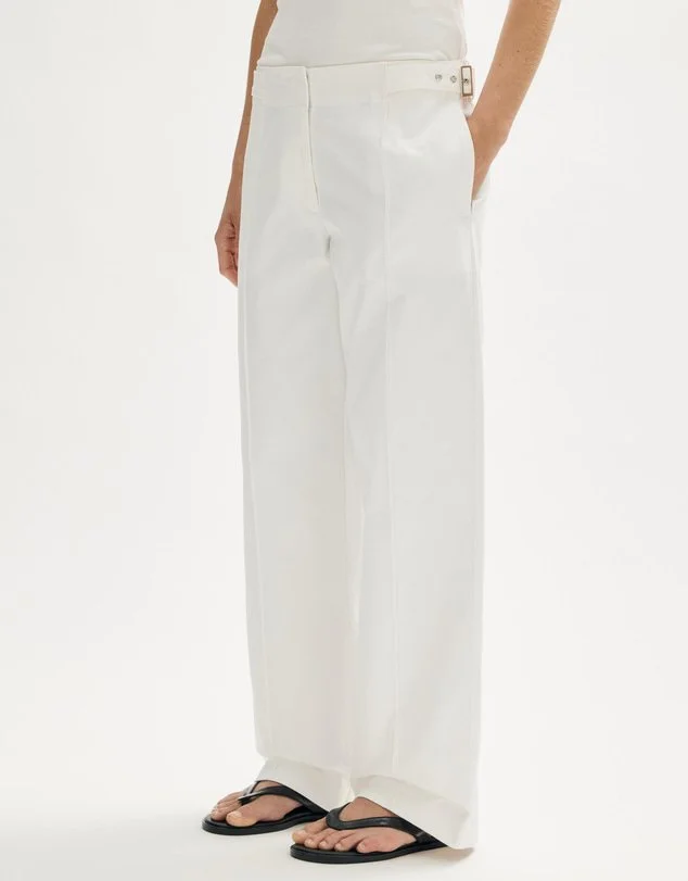 http___static.theiconic.com.au_p_minima-esenciales-5604-3869492-1.jpg