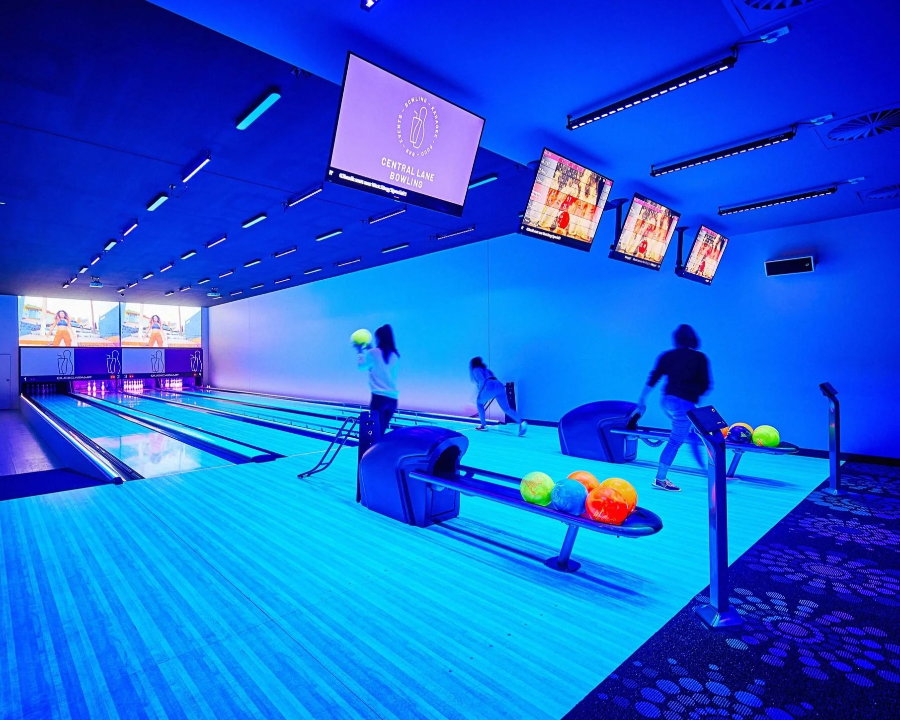 Central Lane Bowling In Gladstone, QLD Bowling Bar — Central Lane Hotel