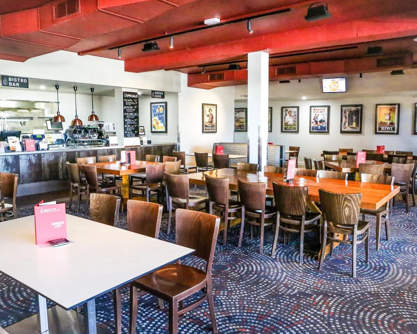 All-day dining, every day at Central Lane Hotel π½οΈ
Join us from 11.30am to 8.30pm for your favourites, from classic pub meals to chef specials, there’s always a spot waiting for you.  @centrallane