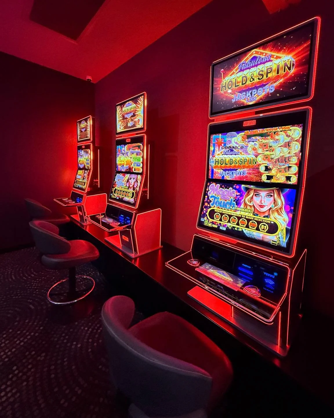 It’s all happening with the Fabulous Hold & Spin Jackpots.
That glow, that buzz, that winning feeling - find it here at Central Lane Hotel. Open 10am to 5am, every day π»
Gamble responsibly. 18+