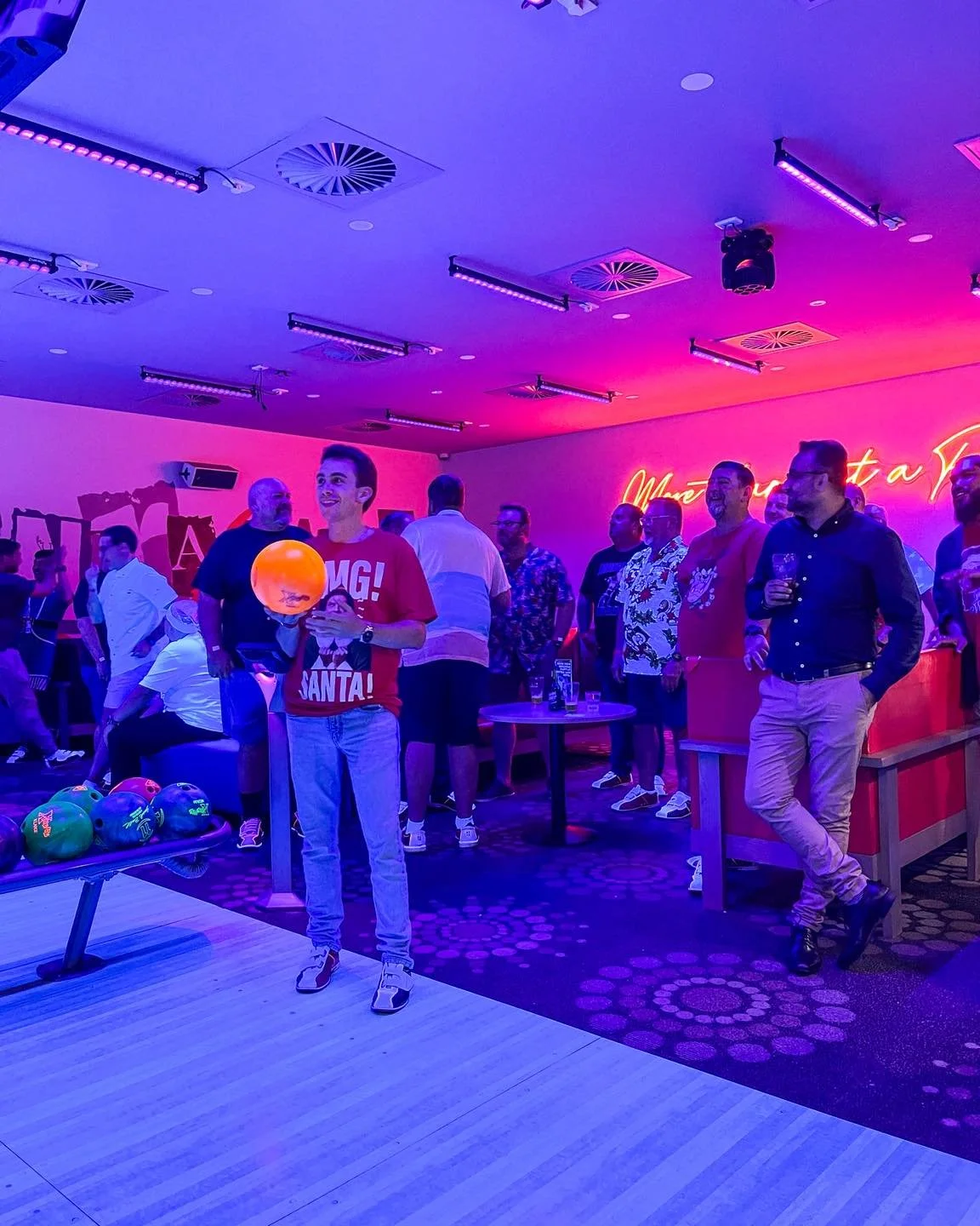 It&rsquo;s starting to look a lot like Christmas at Central Lane Hotel.

The decorations are going up, the drinks are flowing, and the place is sliding into that end-of-year buzz we all love.

Drop in for a feed, a cold one, or a catch-up - the seaso