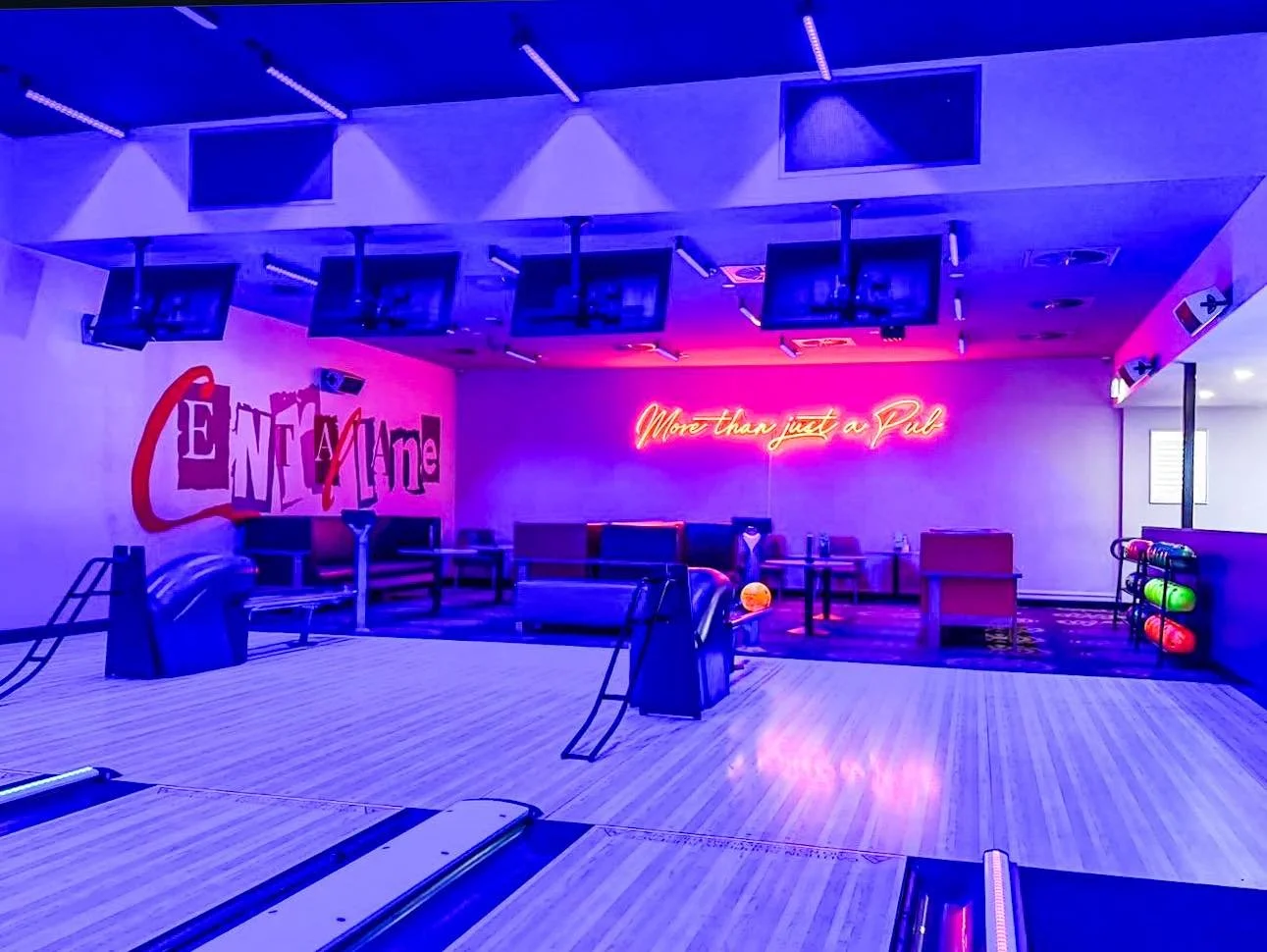 School Holiday Hours 🎳

We&rsquo;re open every day from 10am throughout the school holidays (excluding public holidays).

Book online by following the prompts on our website:
centrallanehotel.com.au
or call 07 4972 2166.

Planning ahead?
For 2026 ki